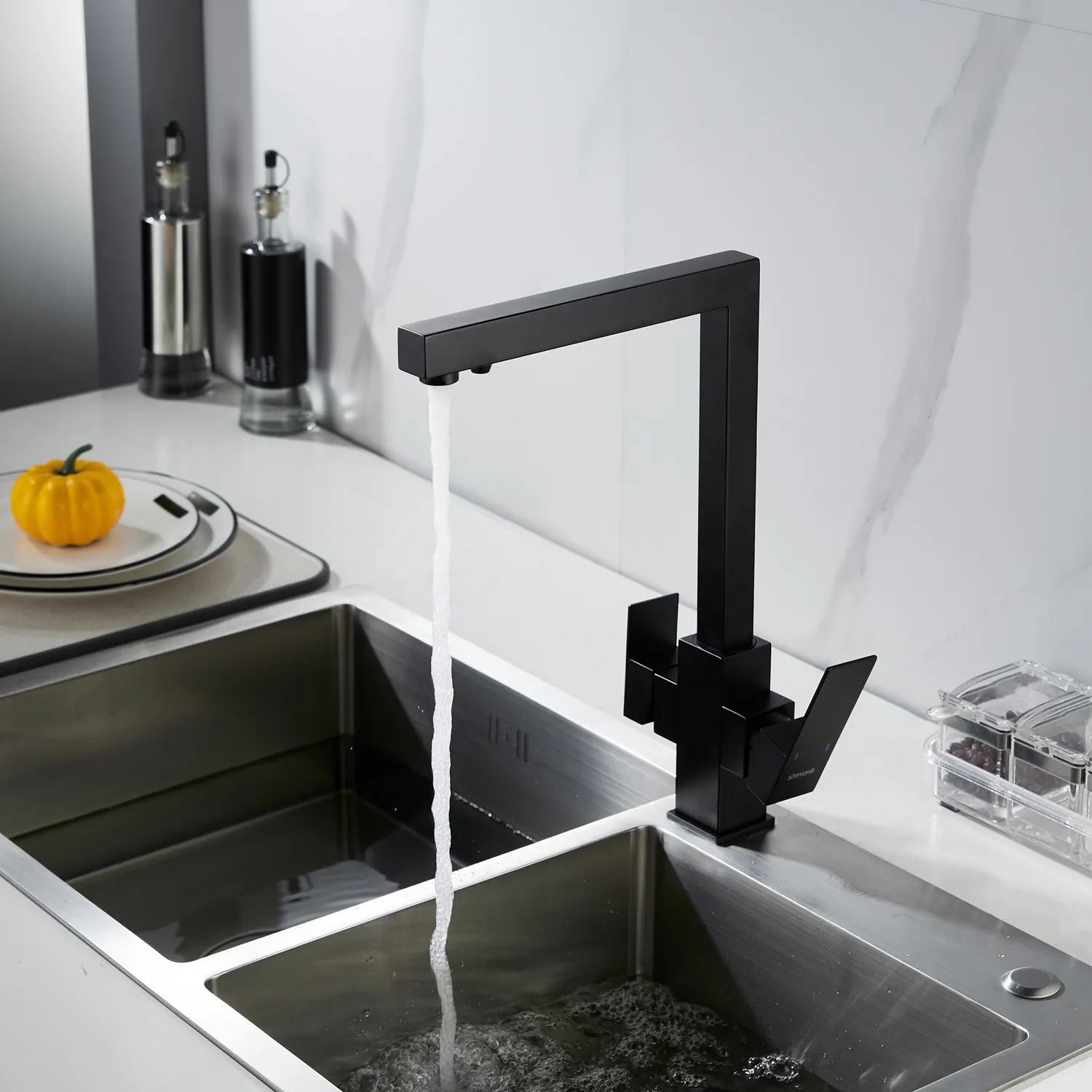 Смеситель для кухни с подключением фильтра Shevanik S148H, черный