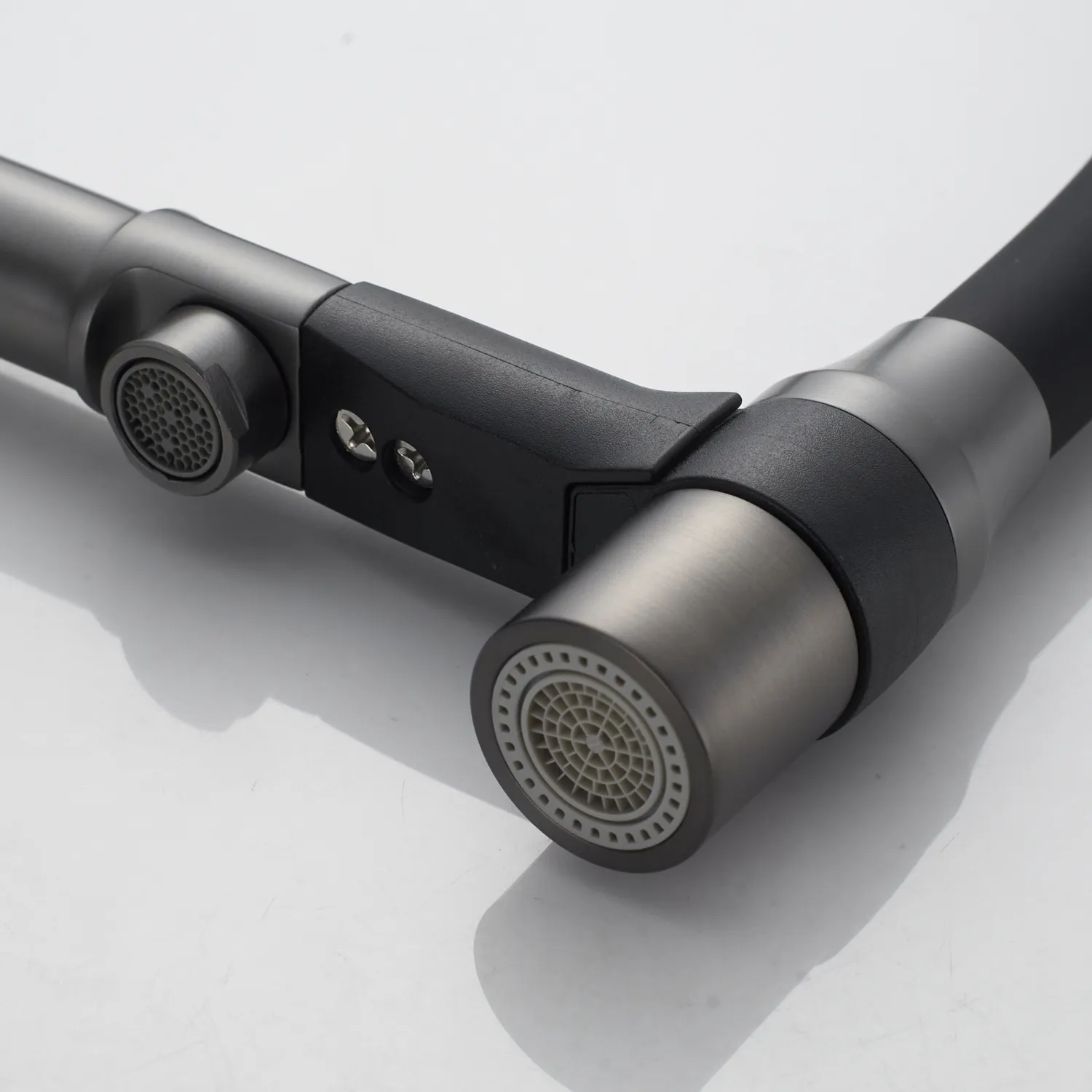 Смеситель для кухни с гибким изливом и подключением фильтра Shevanik S378T, оружейная сталь