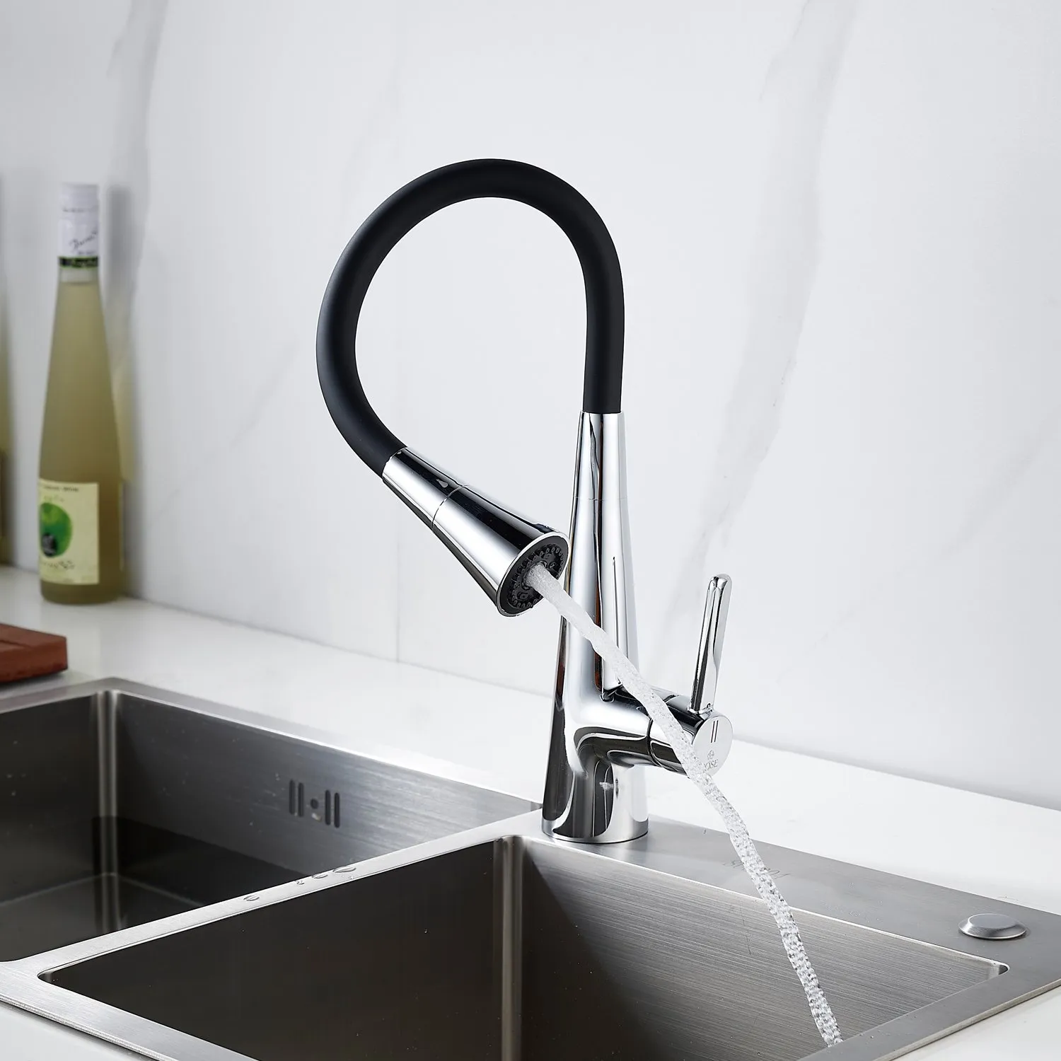 Смеситель для кухни с гибким изливом и режимом "душ" Rose R213, хром