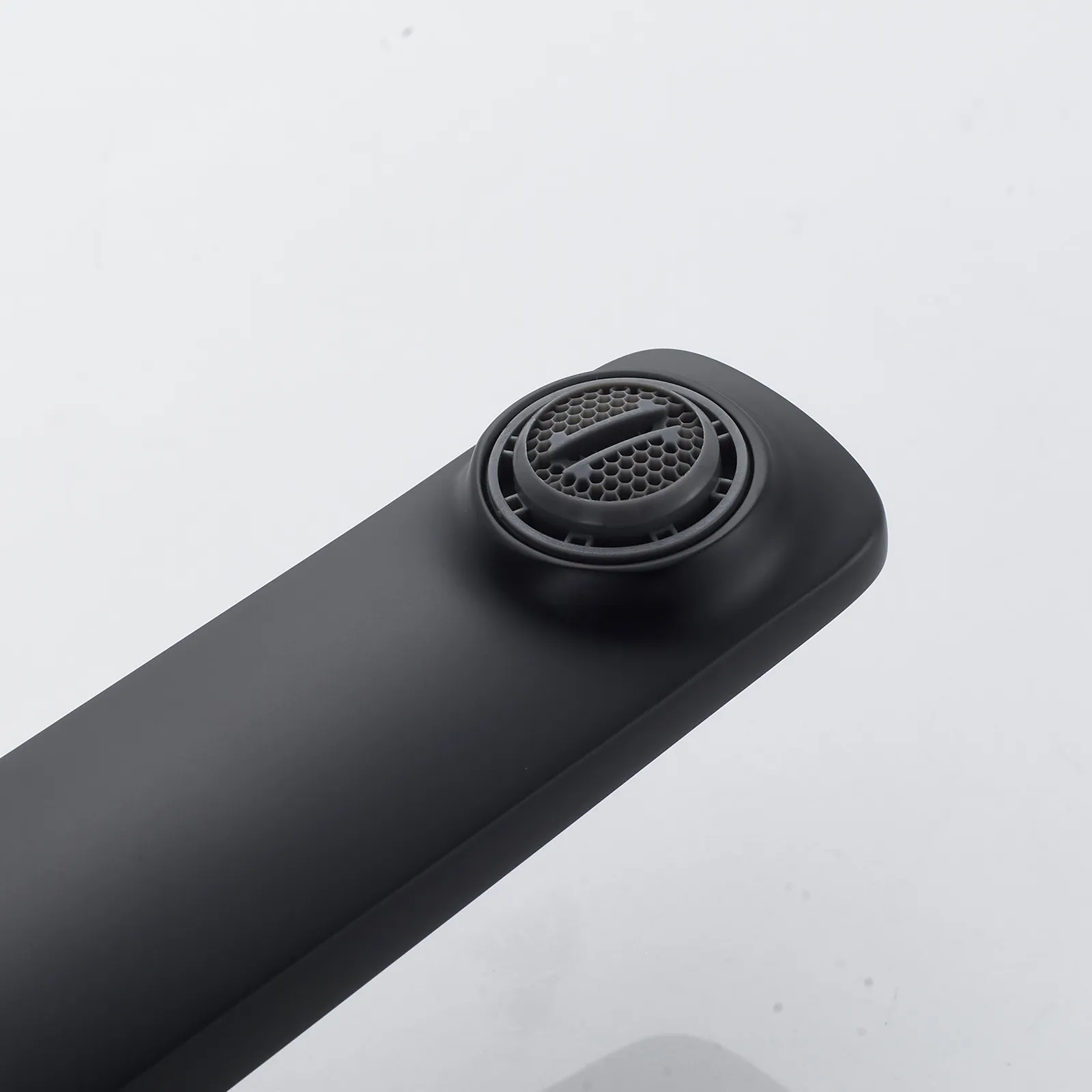 Смеситель для раковины высокий Shevanik S4211H, черный