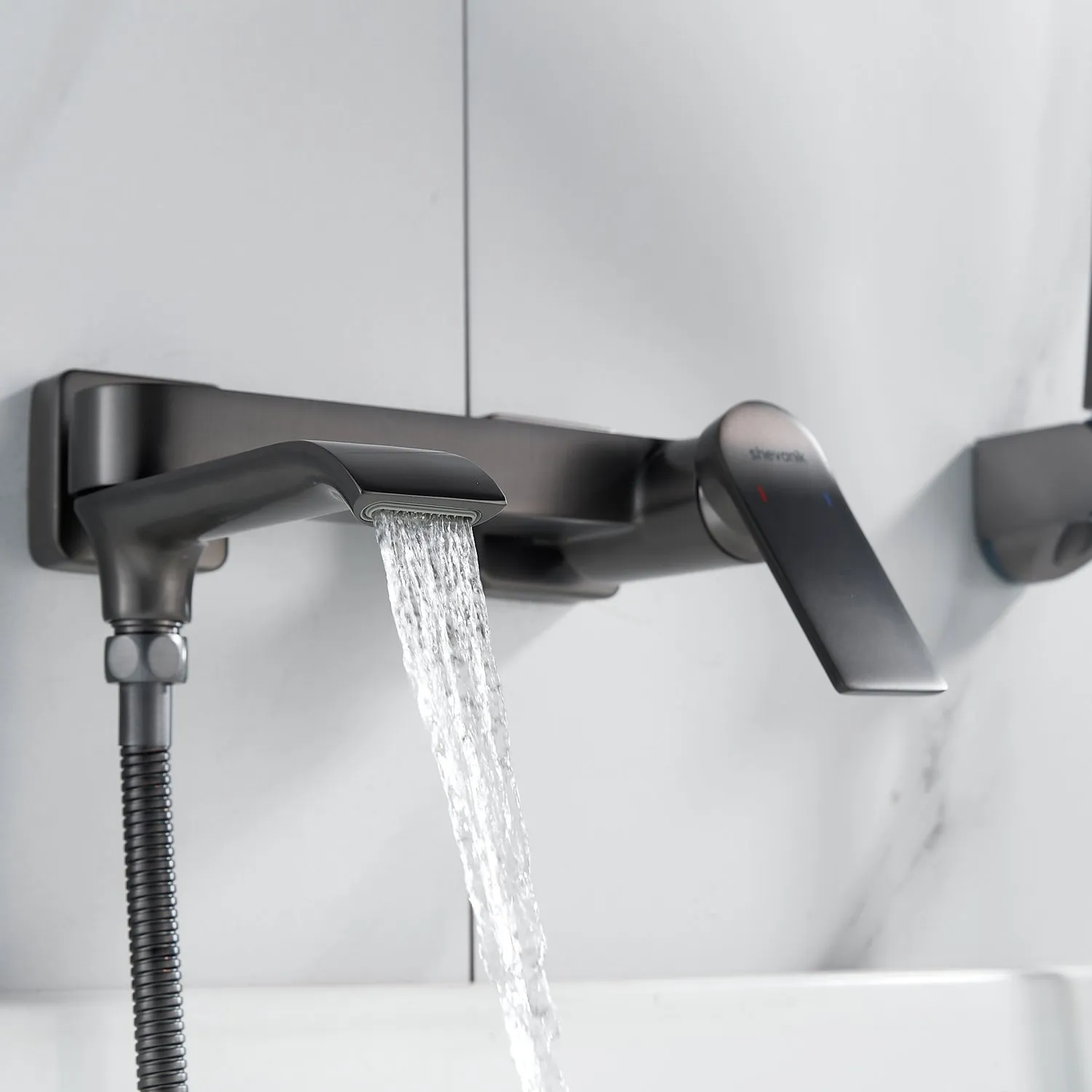 Смеситель для ванны Shevanik S4102T, оружейная сталь