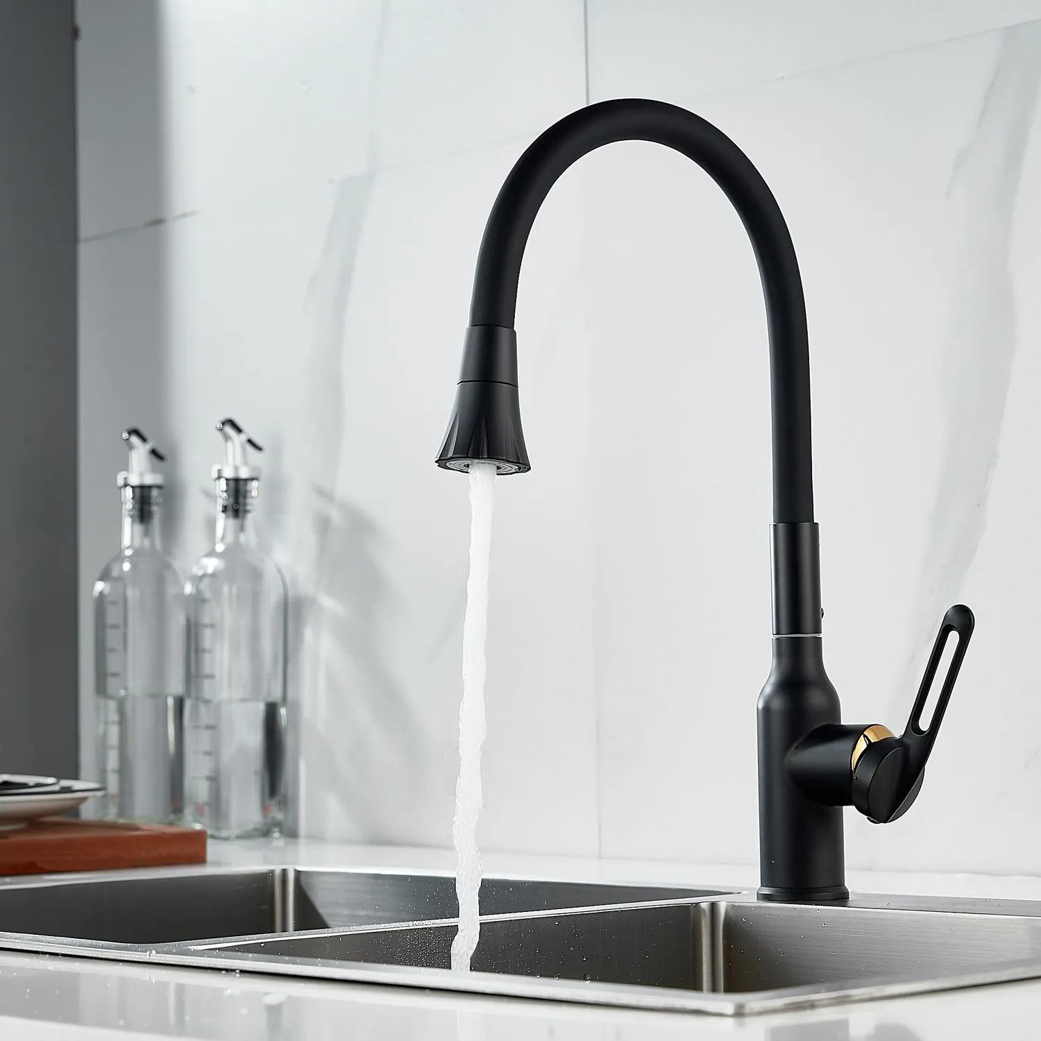 Смеситель для кухни с гибким изливом Raffine F303H-3, черный