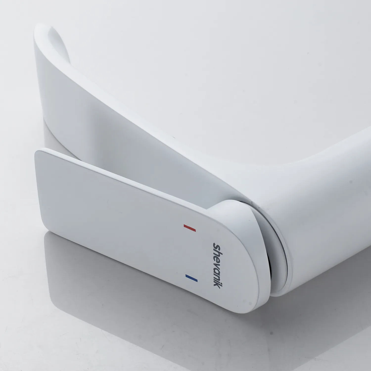 Смеситель для раковины высокий Shevanik S4111C, белый