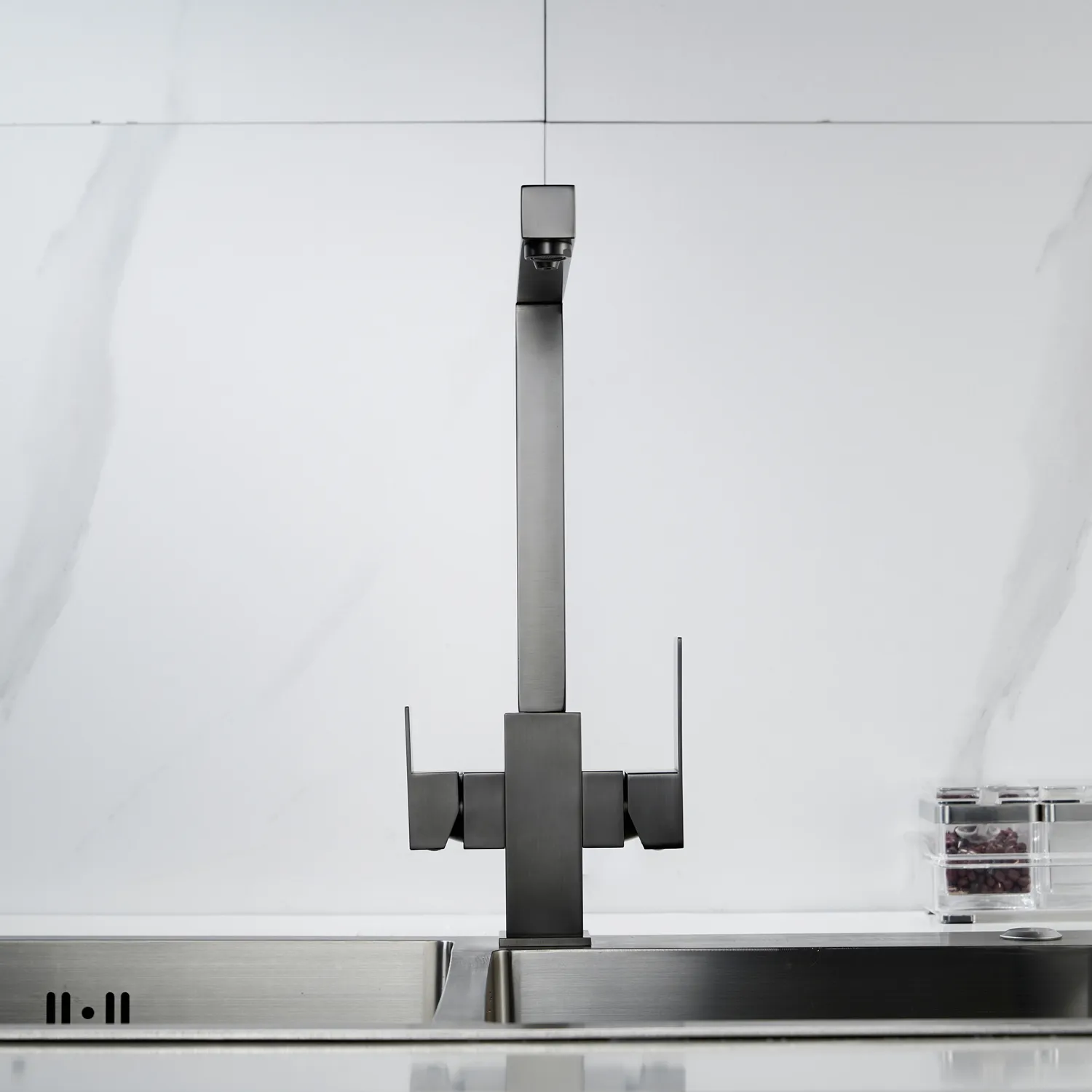 Смеситель для кухни с подключением фильтра Shevanik S148T, оружейная сталь