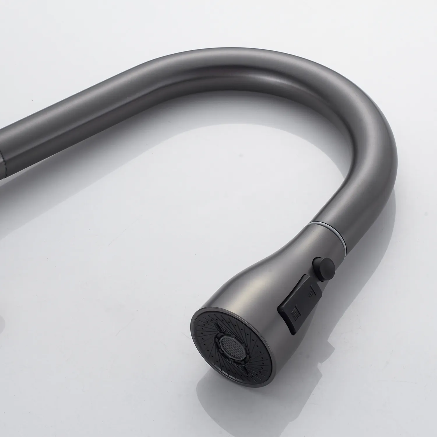 Смеситель для кухни с выдвижным изливом Shevanik S363T, оружейная сталь