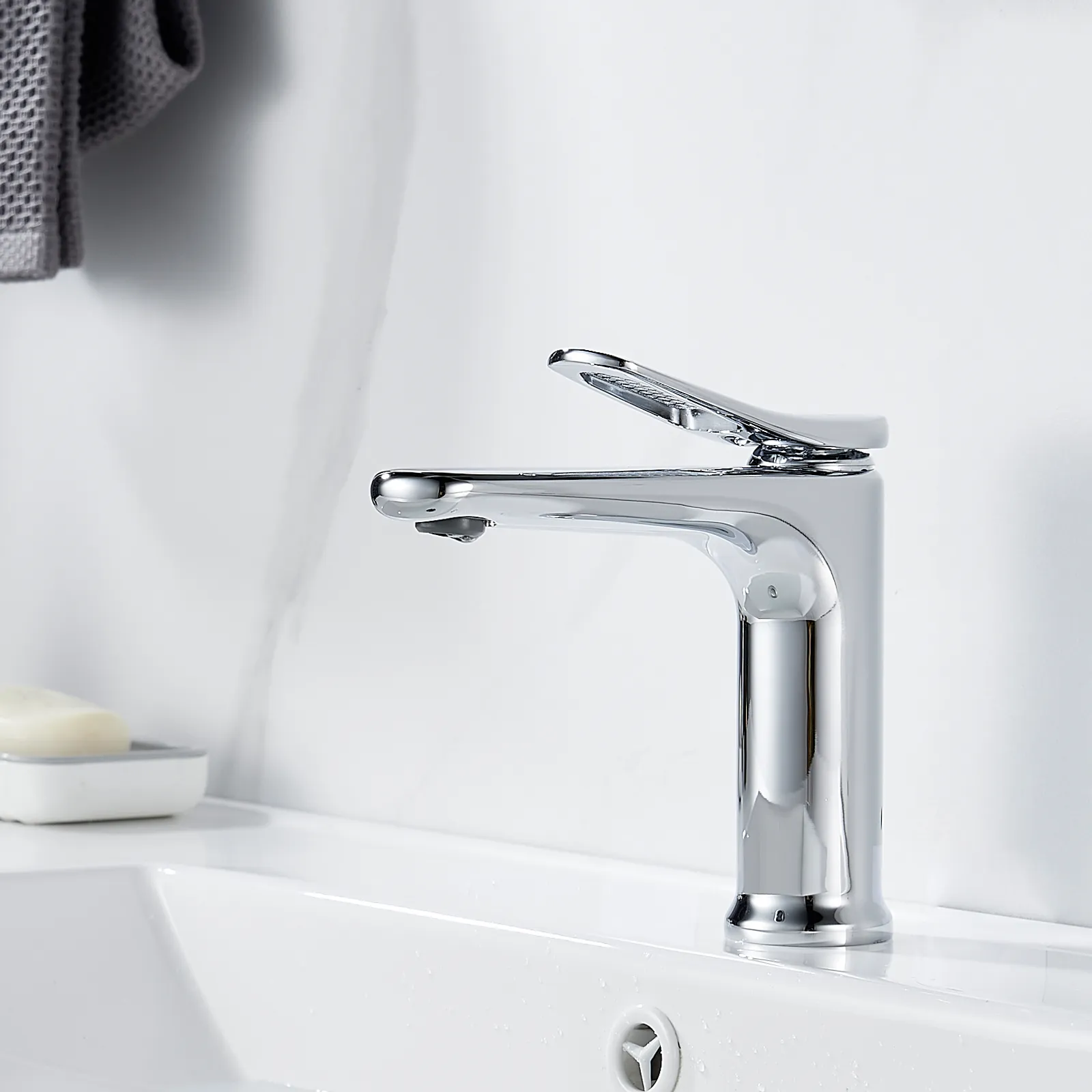 Смеситель для раковины Shevanik S4701, хром