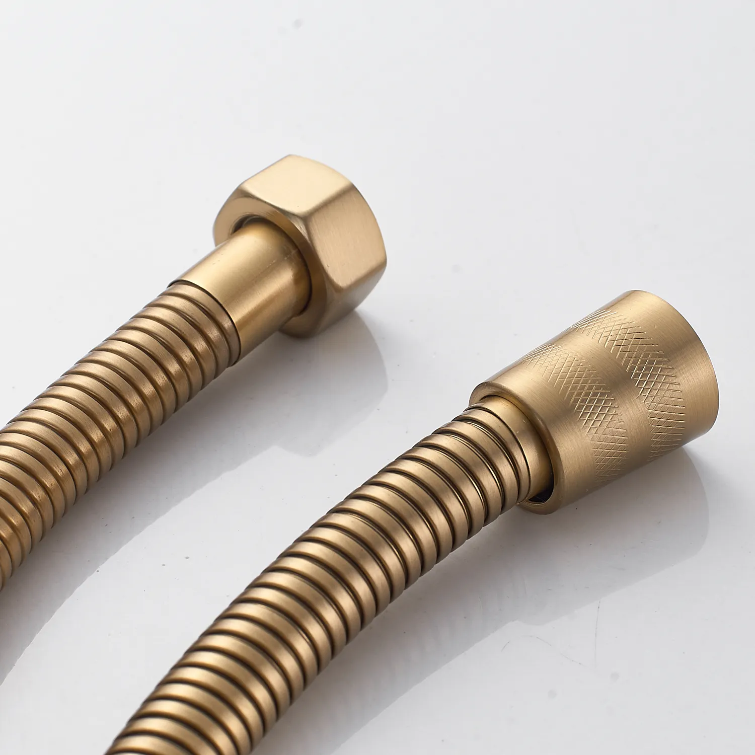 Шланг для душа Shevanik SE18-10 (100 см), золотой сатин