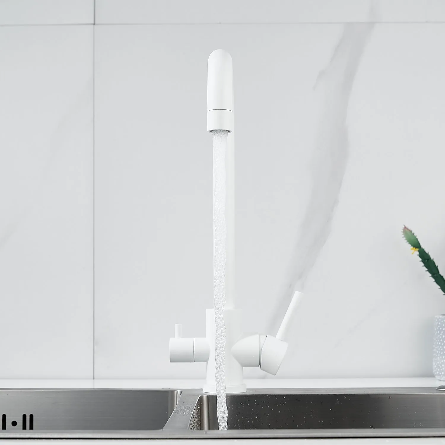 Смеситель для кухни с подключением фильтра воды Raffine F118C, белый