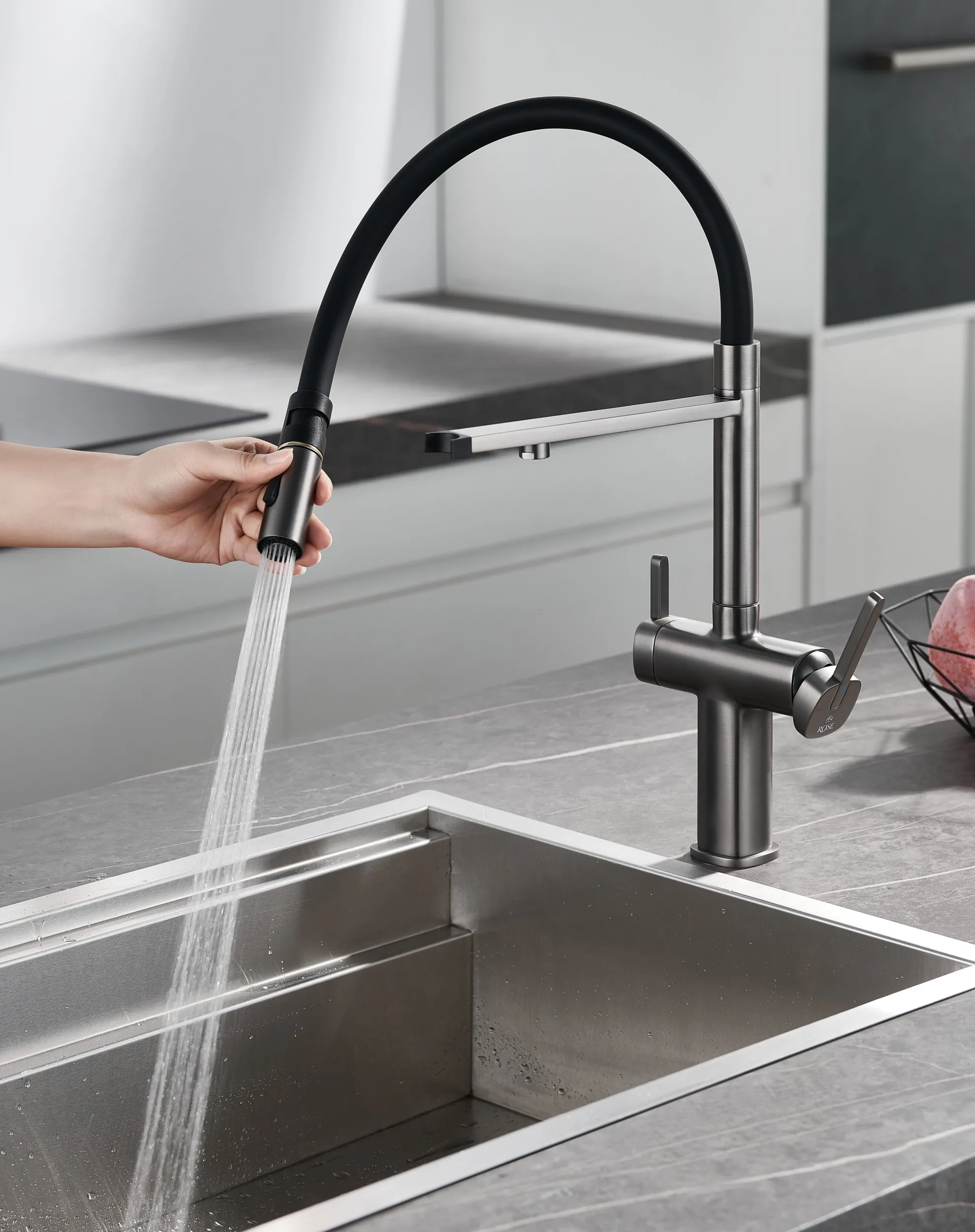 Смеситель для кухни с подключением фильтра для воды Rose R358T, оружейная сталь