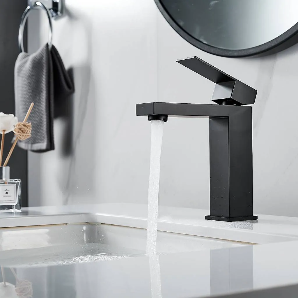 Смеситель для раковины Maretti Umbria Black UMB32RF51, черный