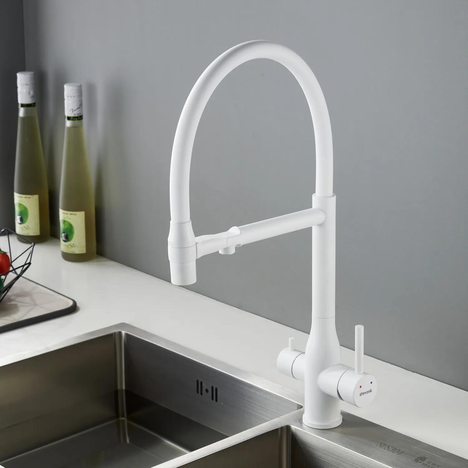 Смеситель для кухни с гибким изливом и подключением фильтра Shevanik S378C, белый