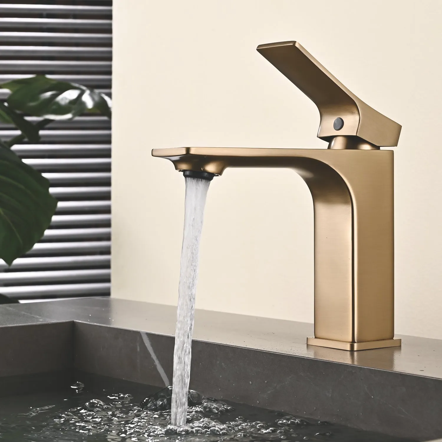 Смеситель для раковины Shevanik S6101G, золотой сатин