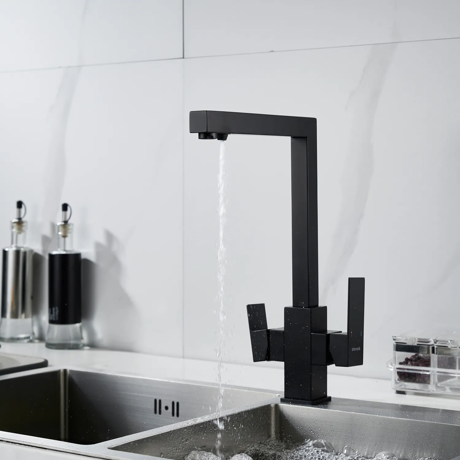 Смеситель для кухни с подключением фильтра Shevanik S148H, черный