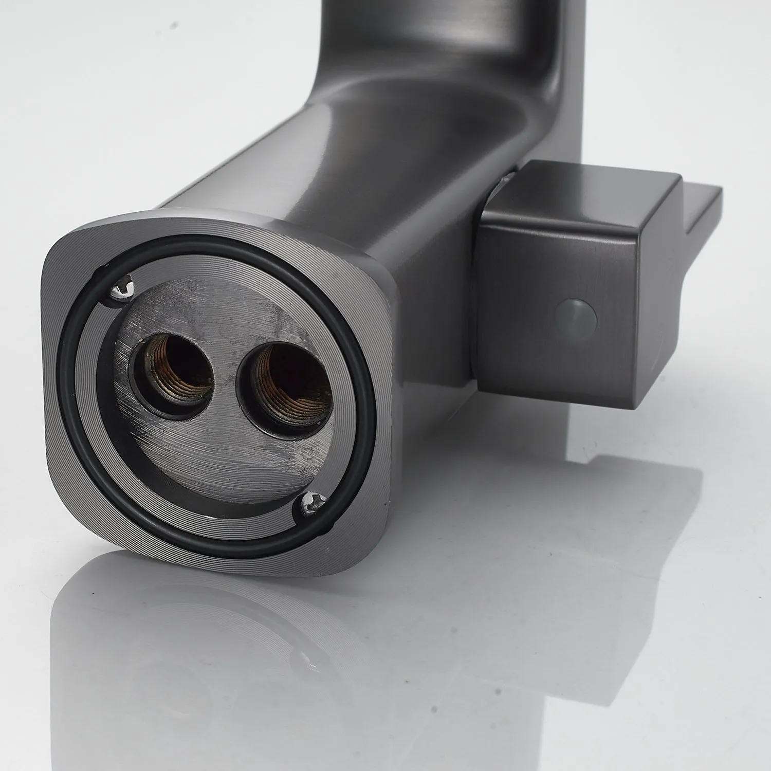 Смеситель на борт ванны Shevanik S9912T, оружейная сталь