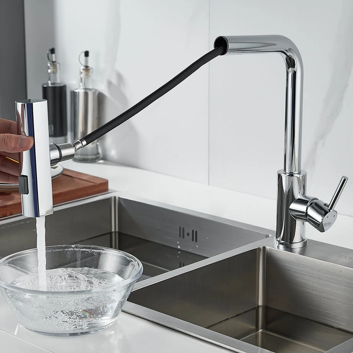 Смеситель для кухни с мультифункциональным изливом Raffine F203, хром