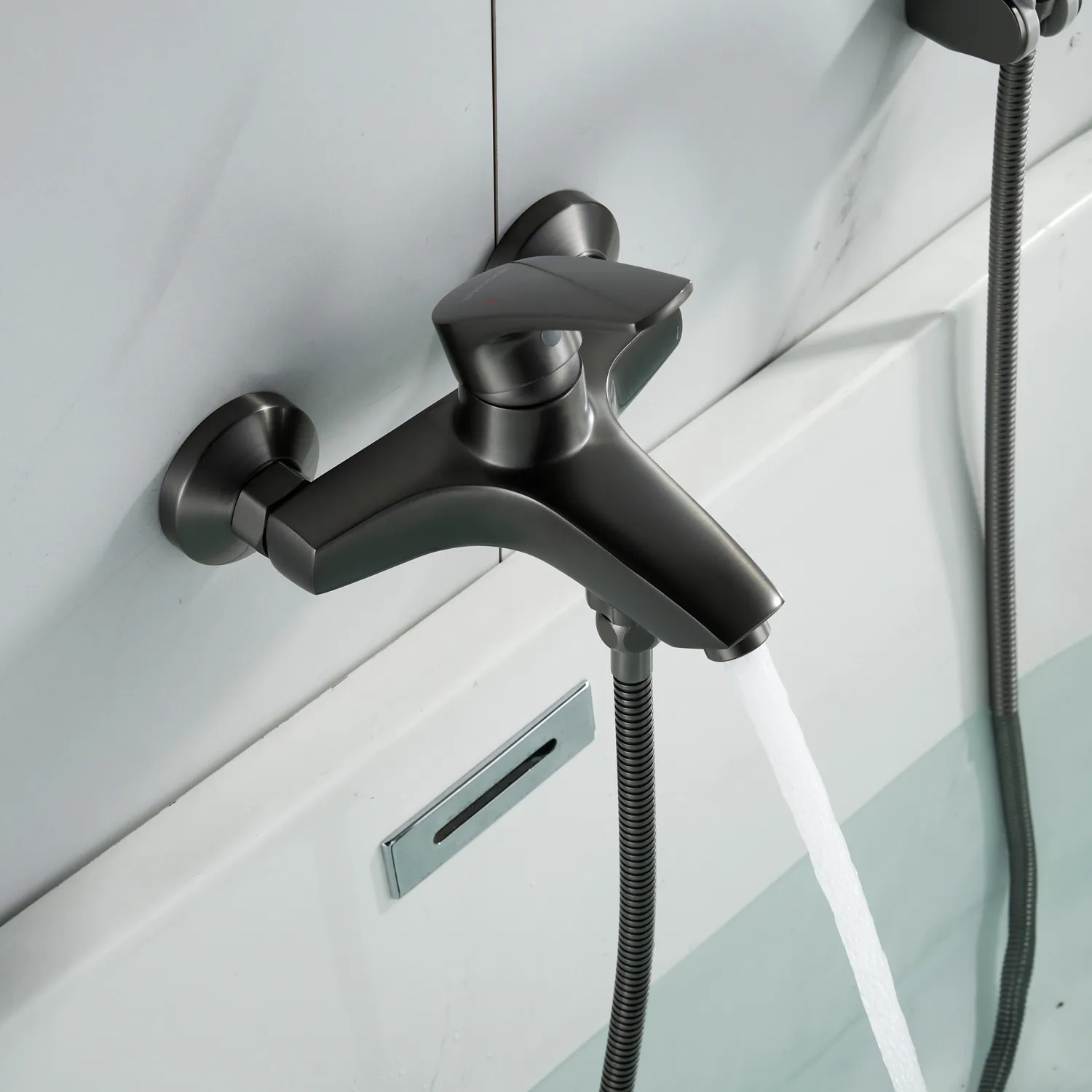 Смеситель для ванны Shevanik S5002T, оружейная сталь