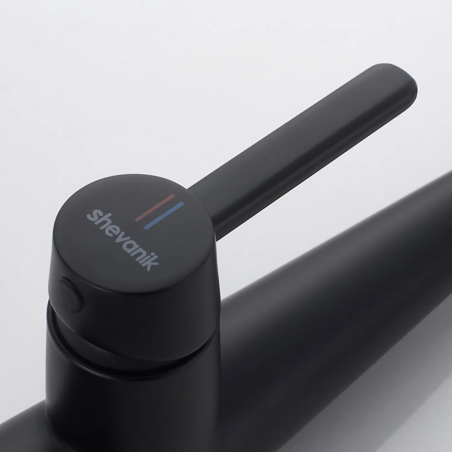 Смеситель для кухни с выдвижным изливом Shevanik S363H, черный