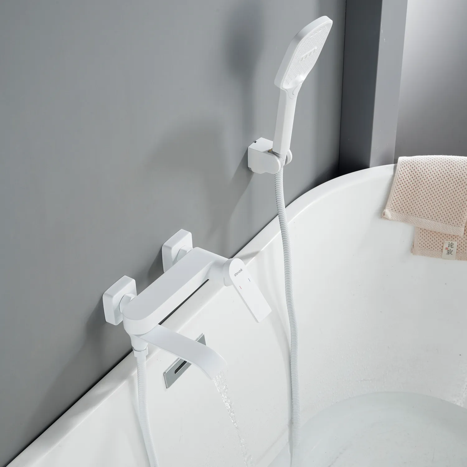 Смеситель для ванны Shevanik S4102C, белый