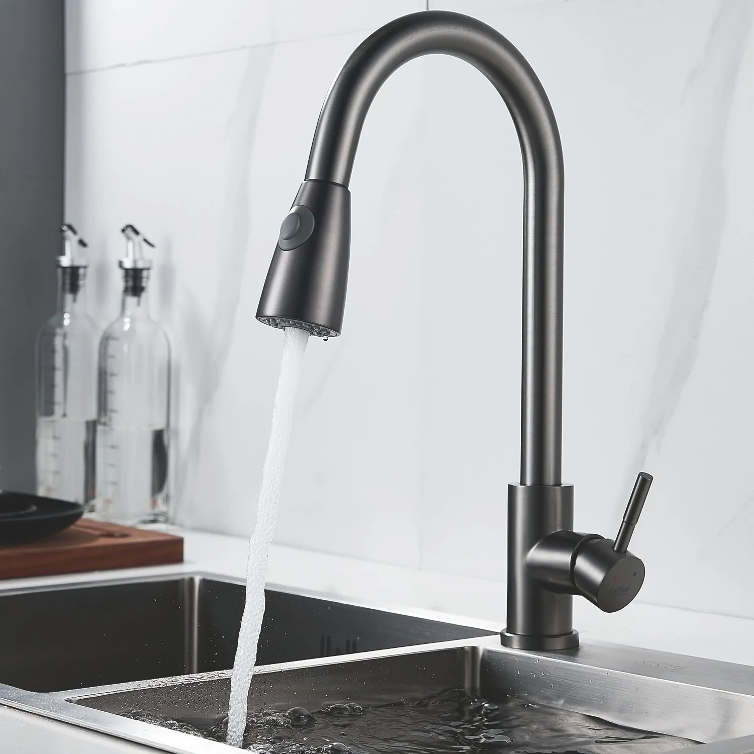 Смеситель для кухни с выдвижным изливом Raffine F213T, оружейная сталь