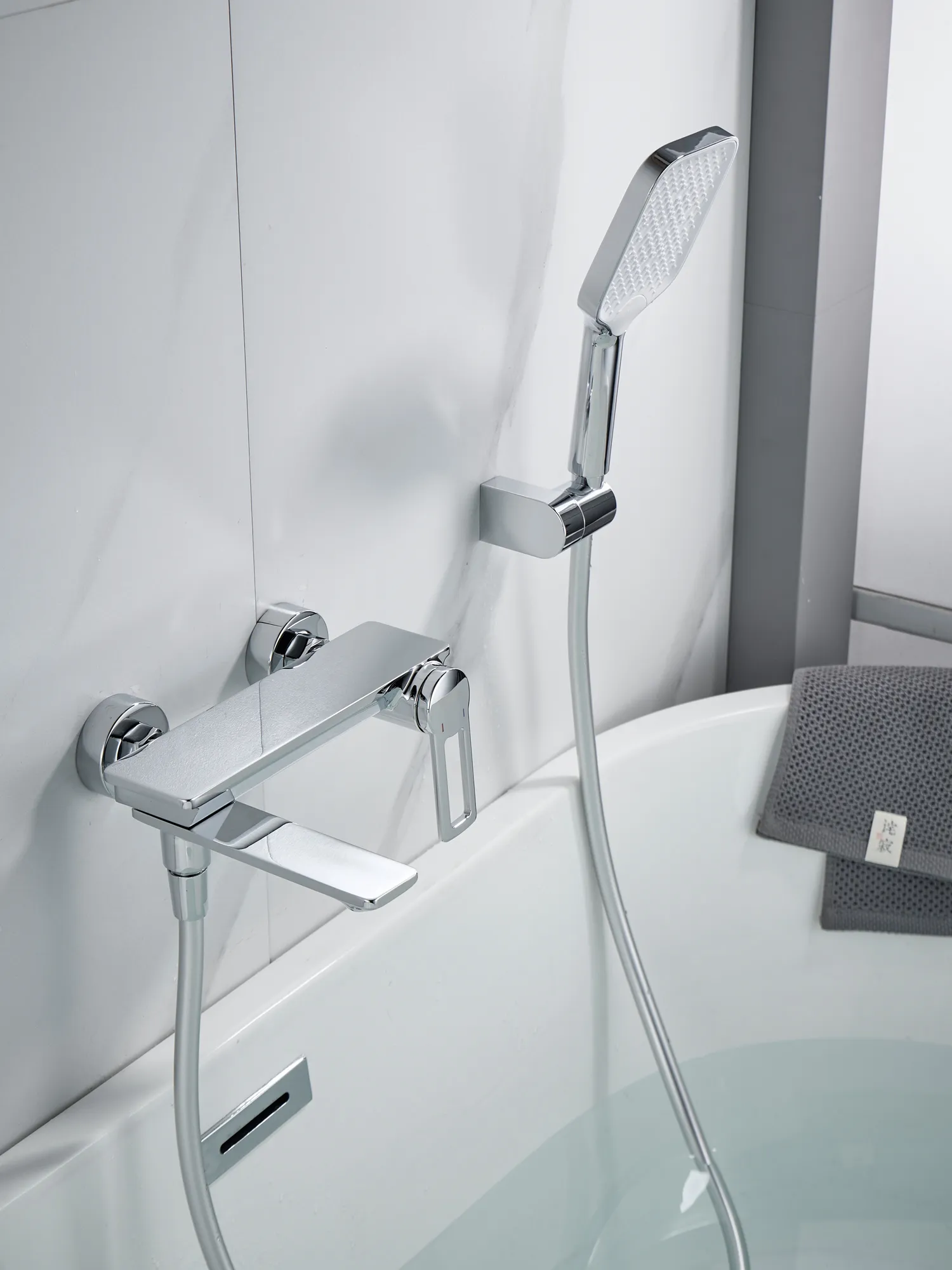 Смеситель для ванны Shevanik S4852, хром