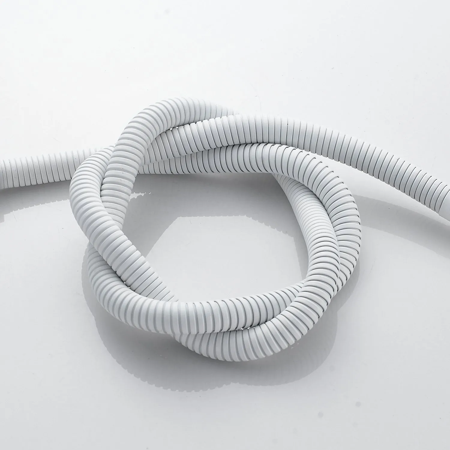 Шланг Shevanik SE17-10 (100 см), белый