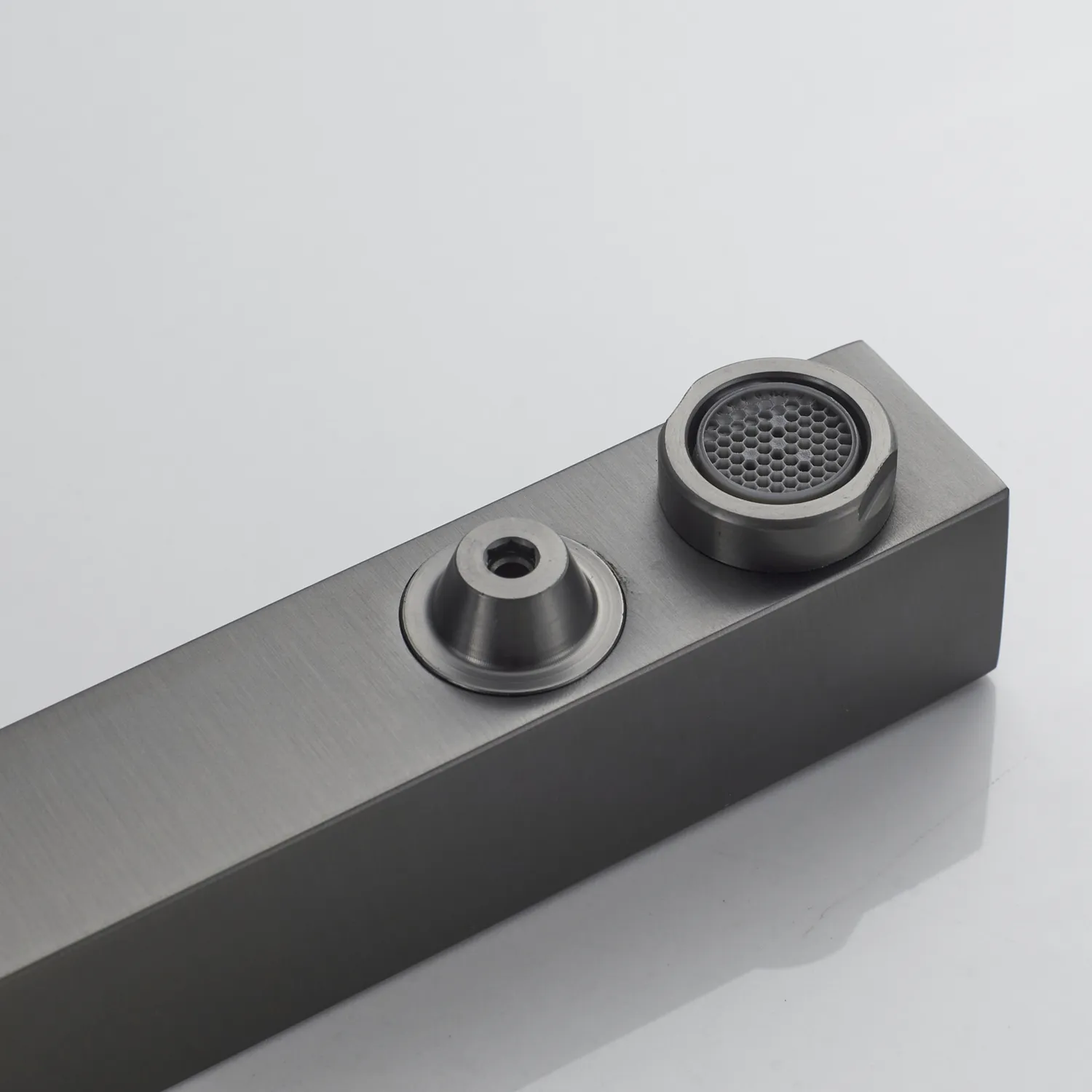 Смеситель для кухни с подключением фильтра Shevanik S148T, оружейная сталь