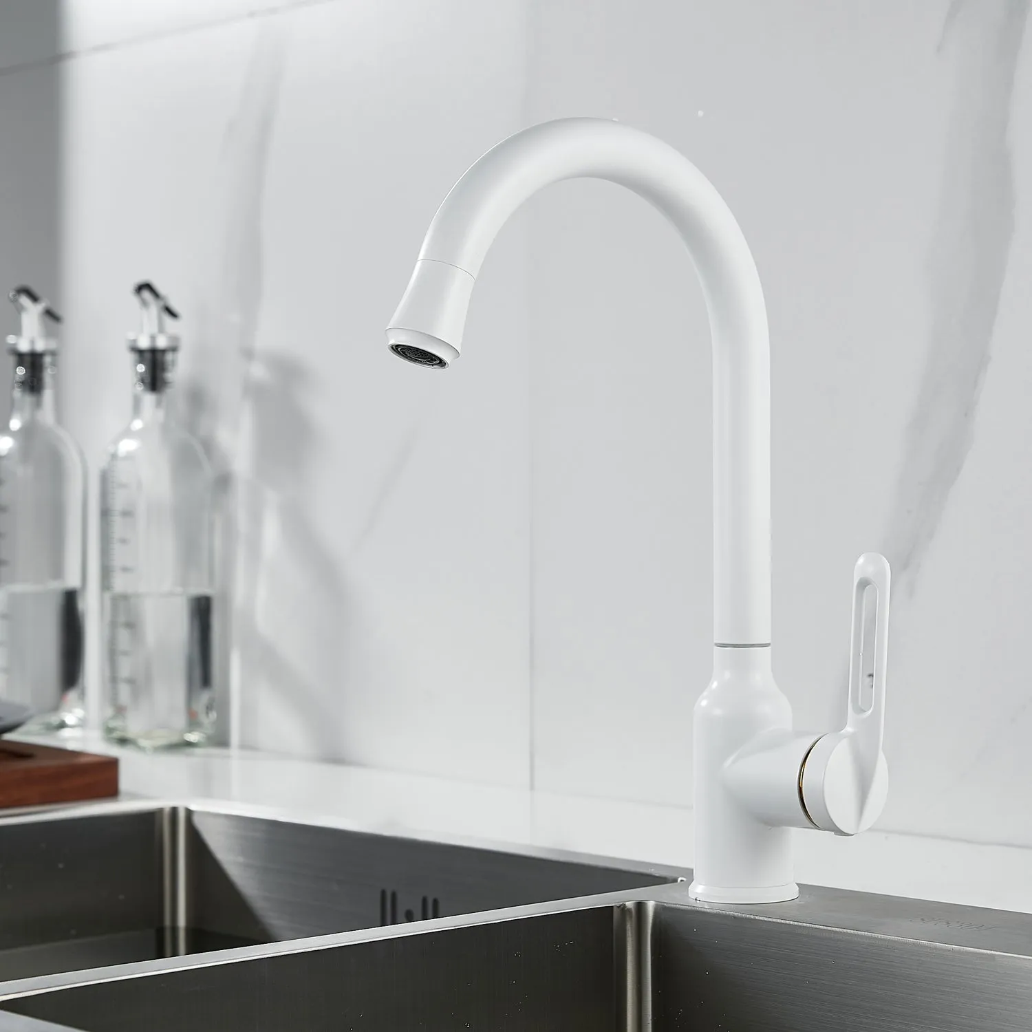 Смеситель для кухни Raffine F103C, белый