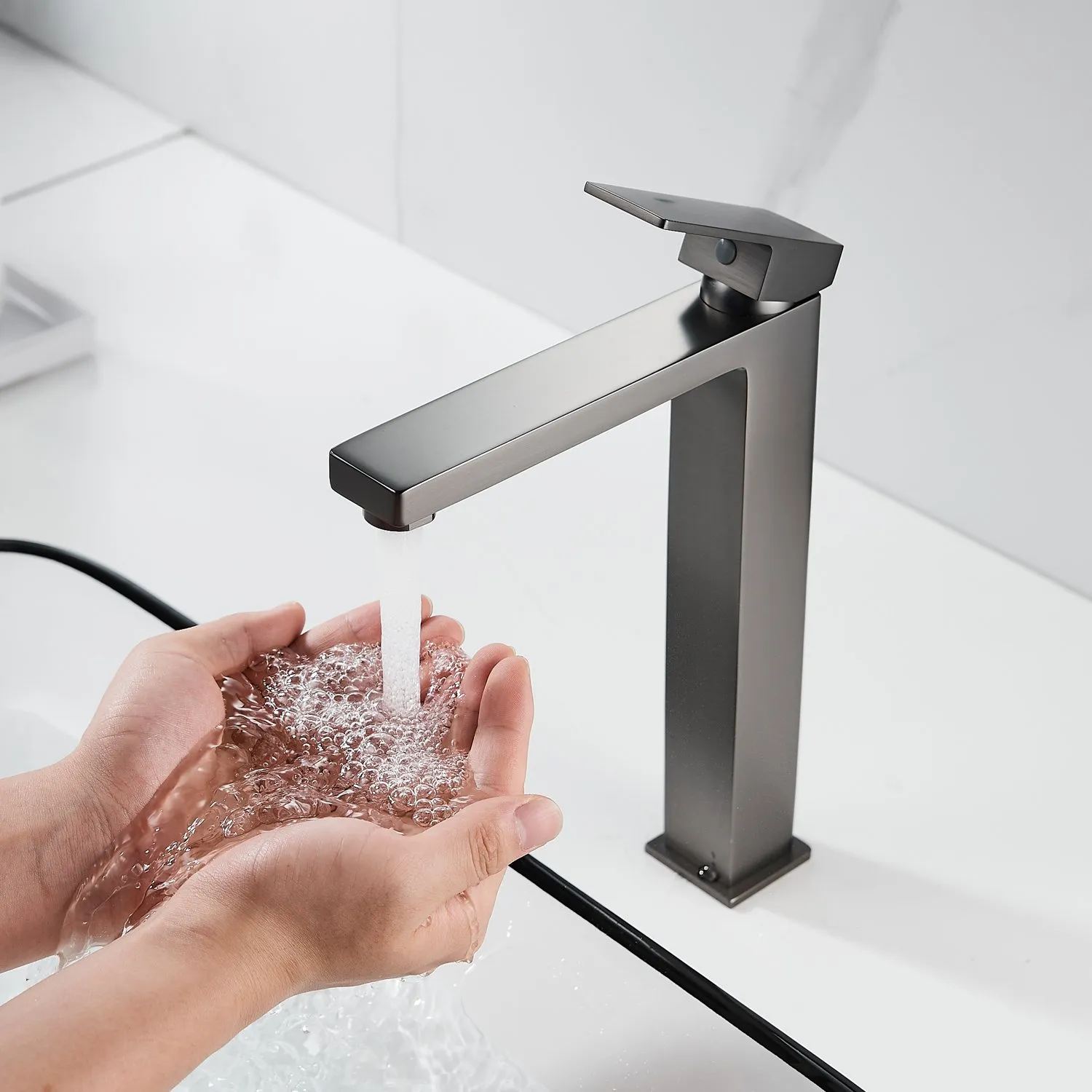 Смеситель для раковины Shevanik S9611T, оружейная сталь