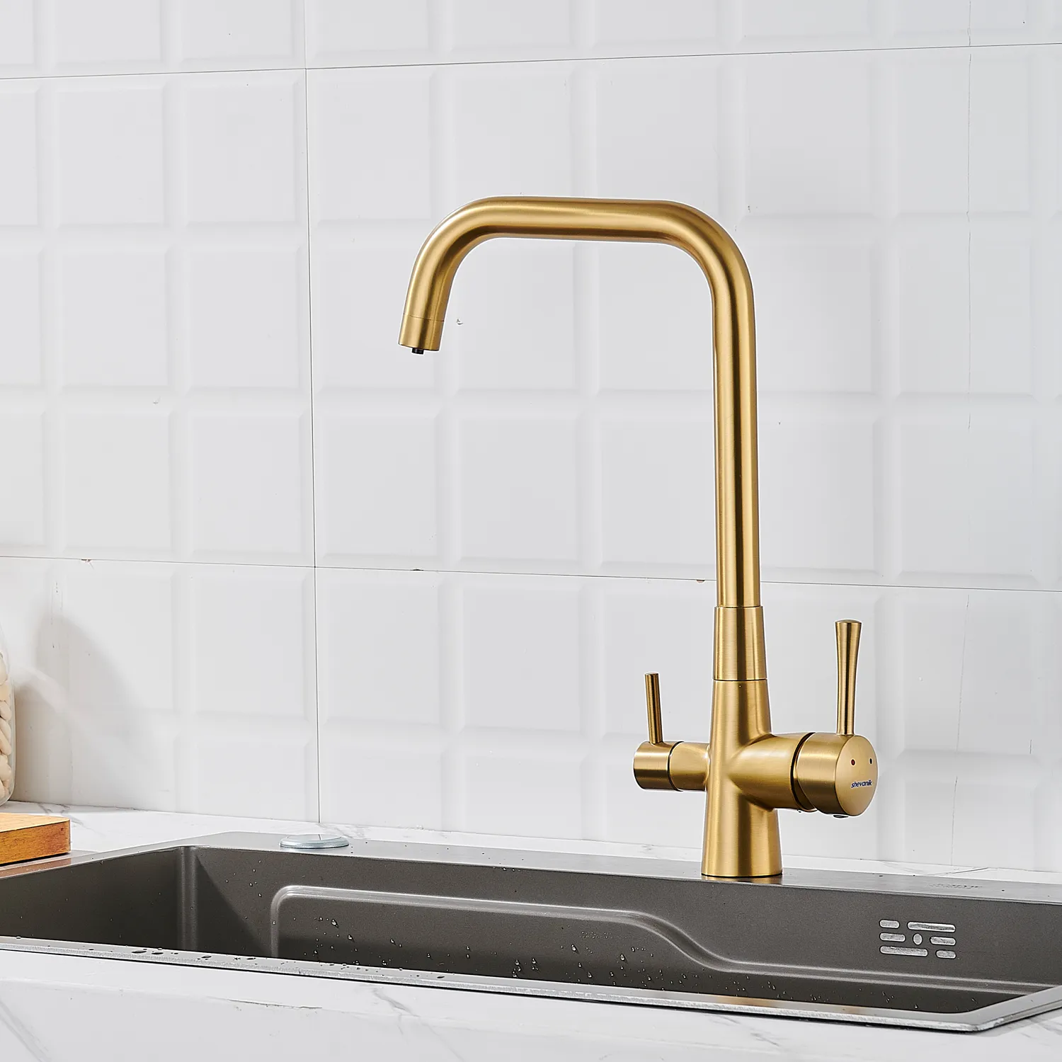 Смеситель для кухни с подключением фильтра Shevanik S528G, золотой сатин