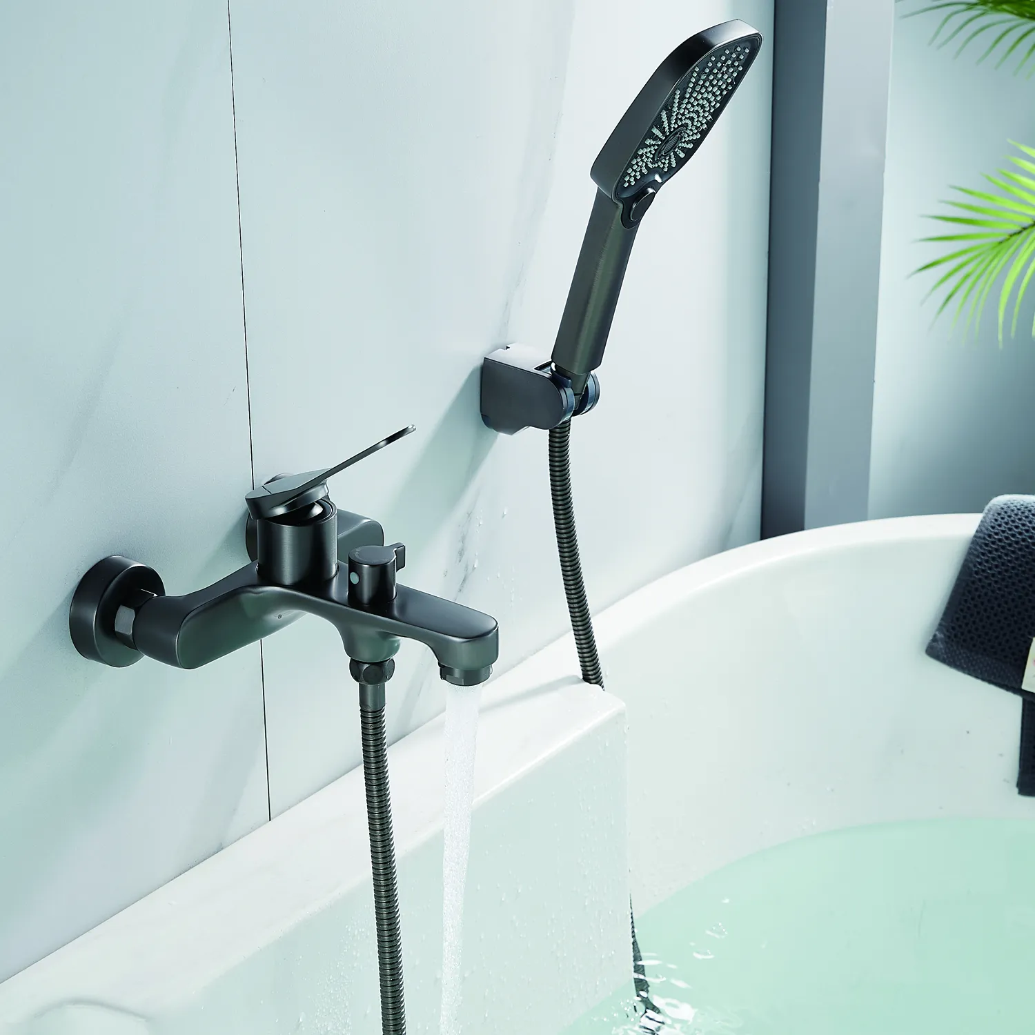 Смеситель для ванны Shevanik S6202T, оружейная сталь