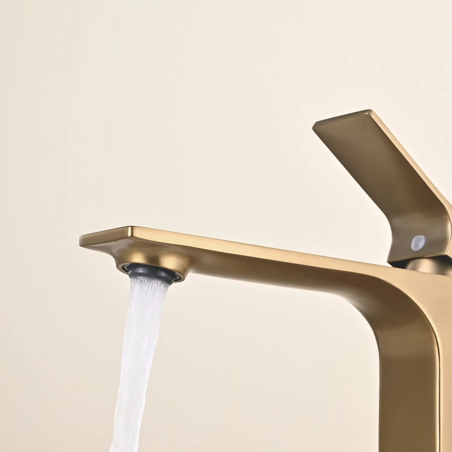 Смеситель для раковины высокий Shevanik S6111G, золотой сатин