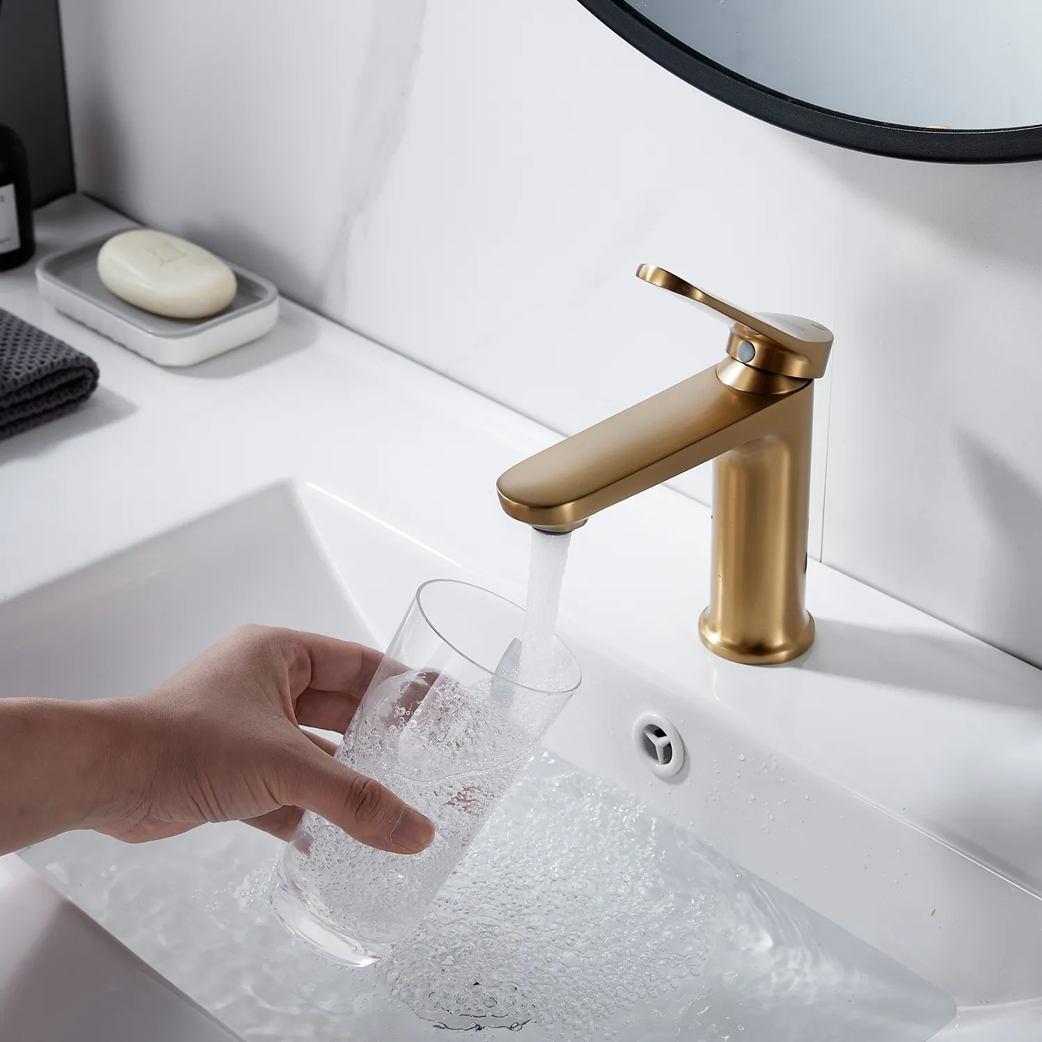 Смеситель для раковины Shevanik S4301G, золотой сатин