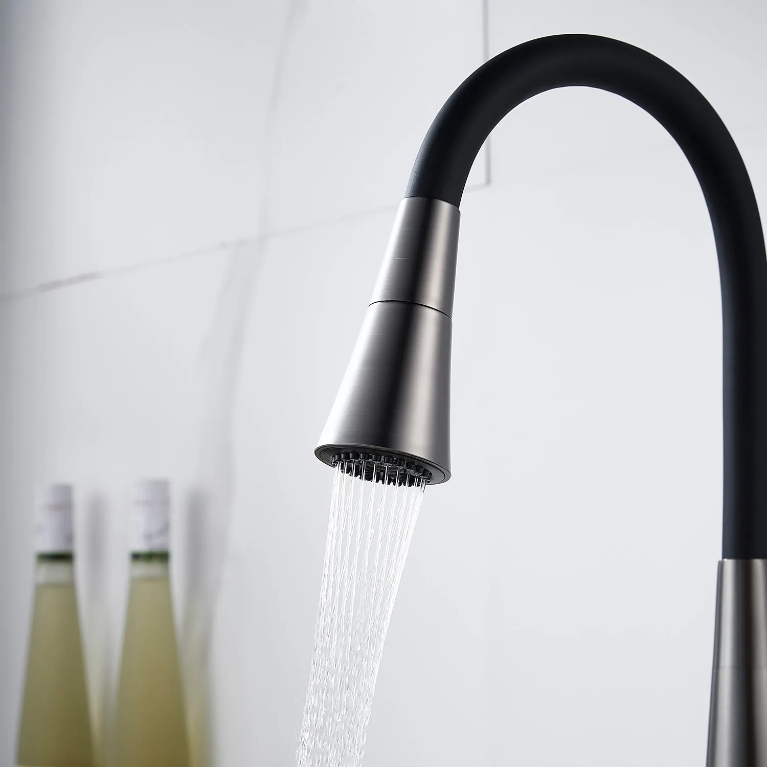 Смеситель для кухни с гибким изливом и режимом "душ" Rose R213T, оружейная сталь