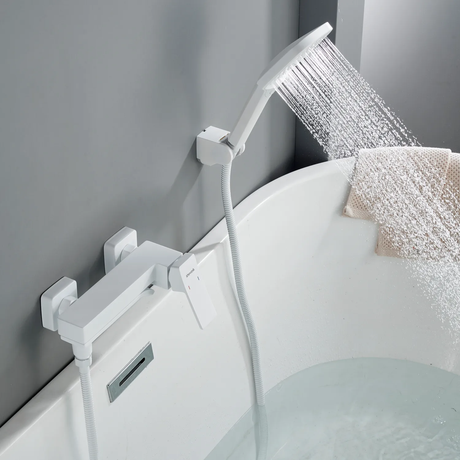 Смеситель для ванны Shevanik S4002C, белый