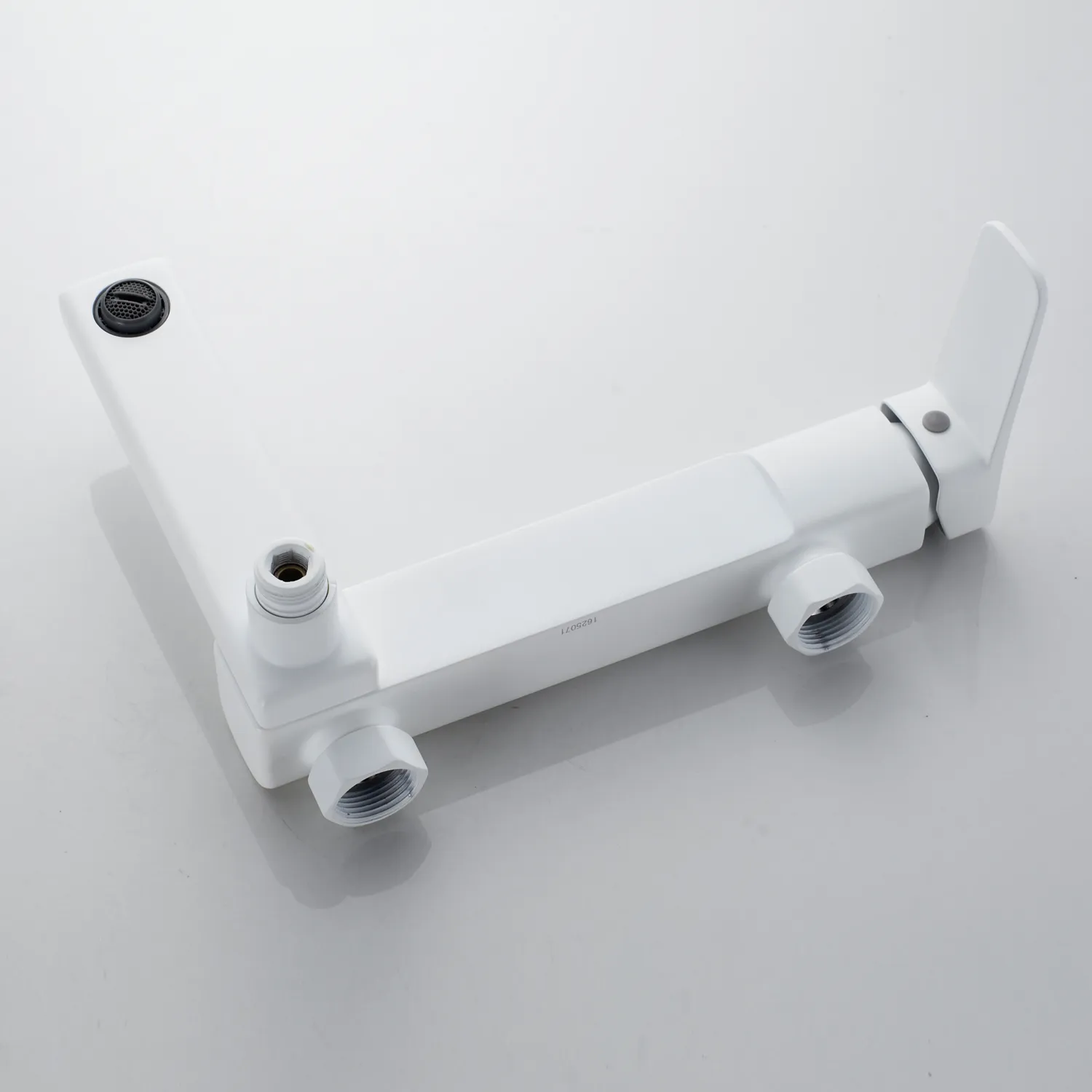 Смеситель для ванны Shevanik S9952C, белый