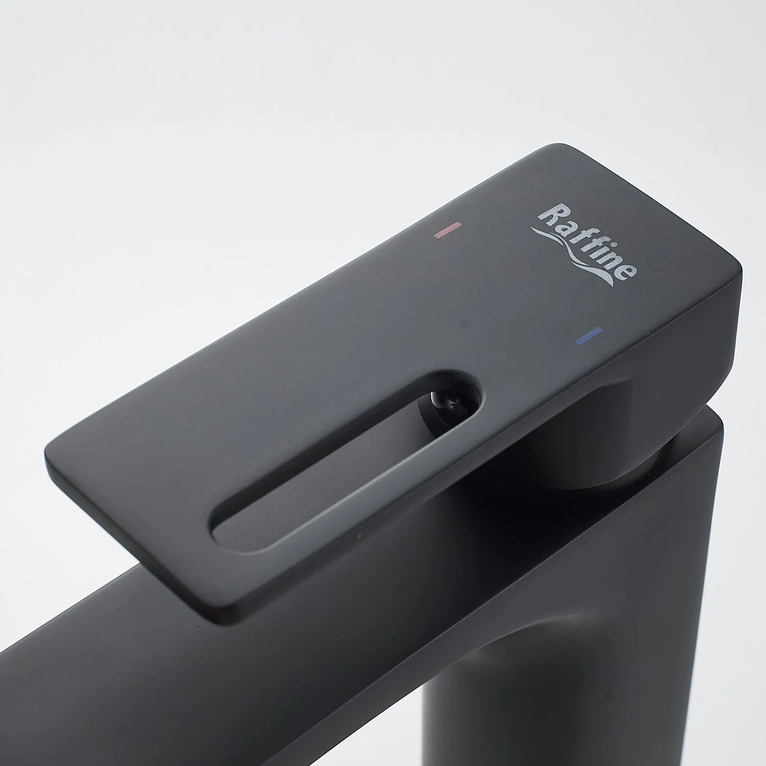 Смеситель для раковины с гигиеническим душем Raffine F171H, черный