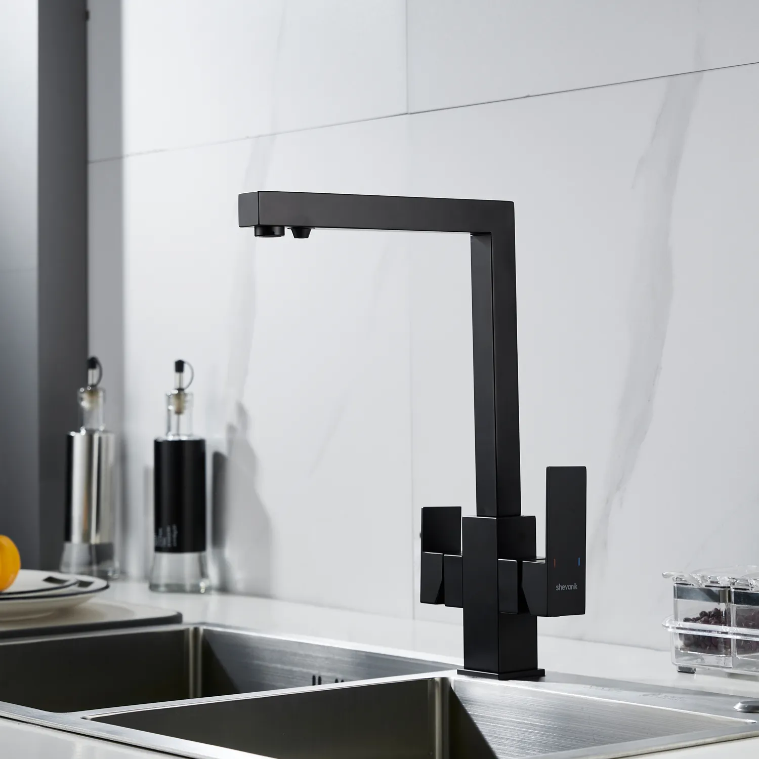 Смеситель для кухни с подключением фильтра Shevanik S148H, черный