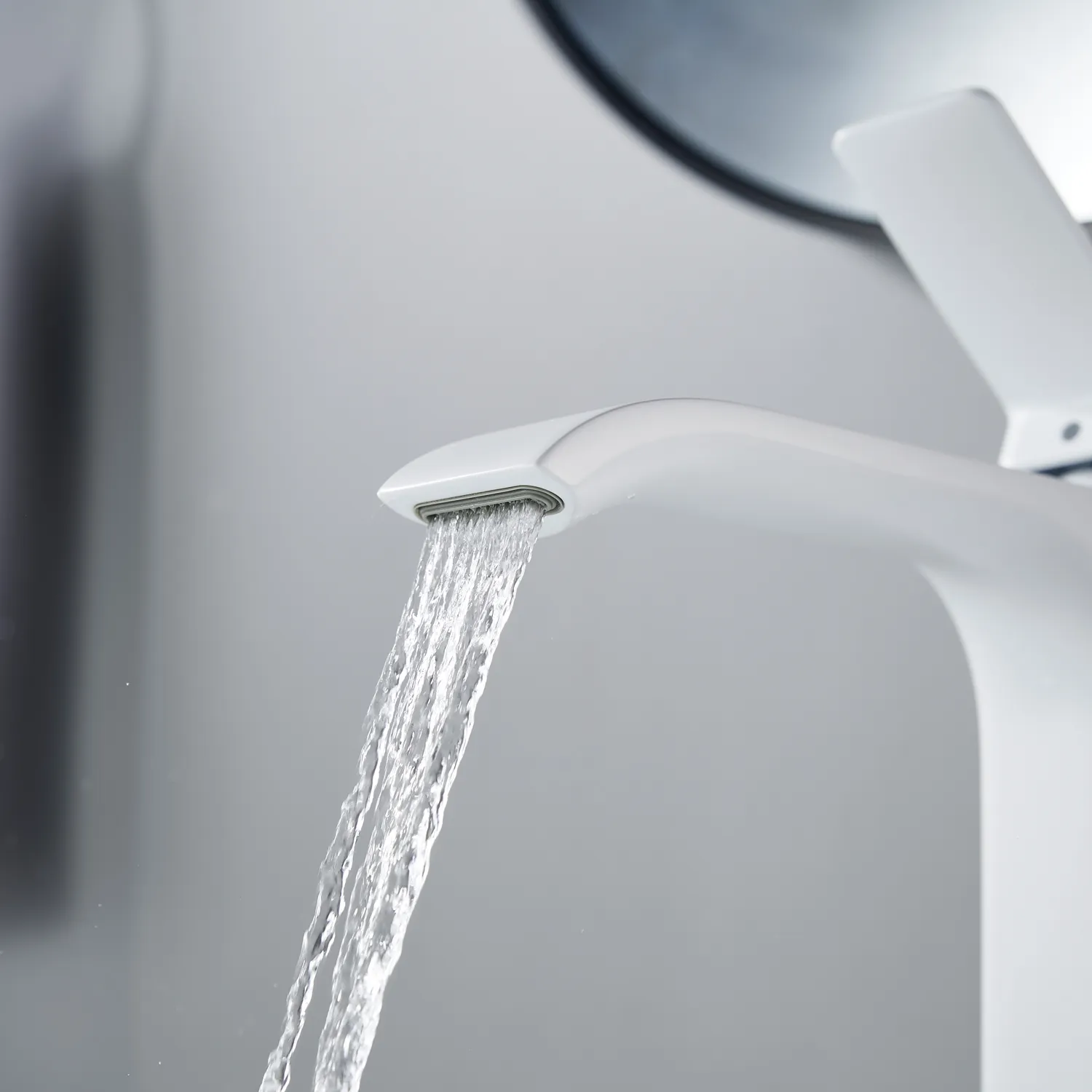 Смеситель для раковины высокий Shevanik S4011C, белый