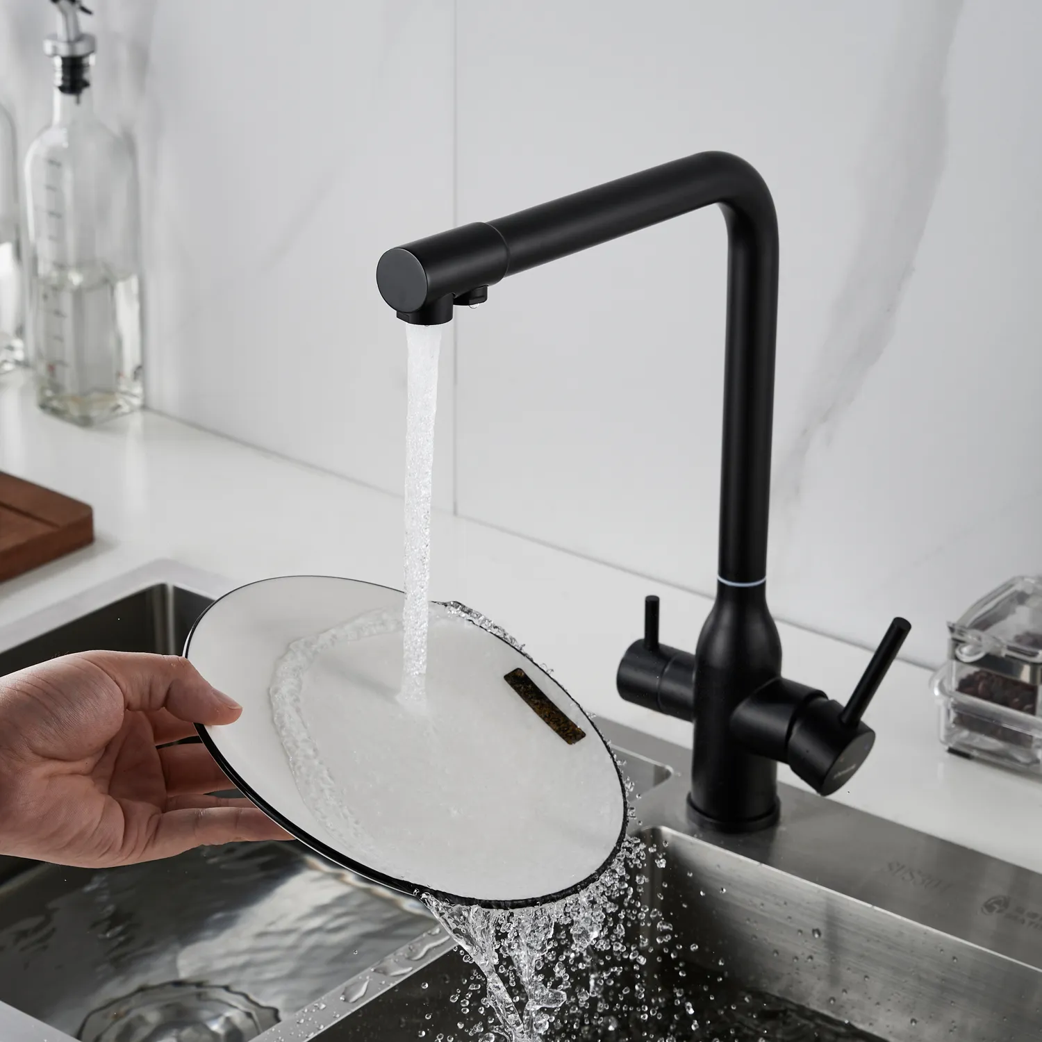 Смеситель для кухни с подключением фильтра Shevanik S248H, черный