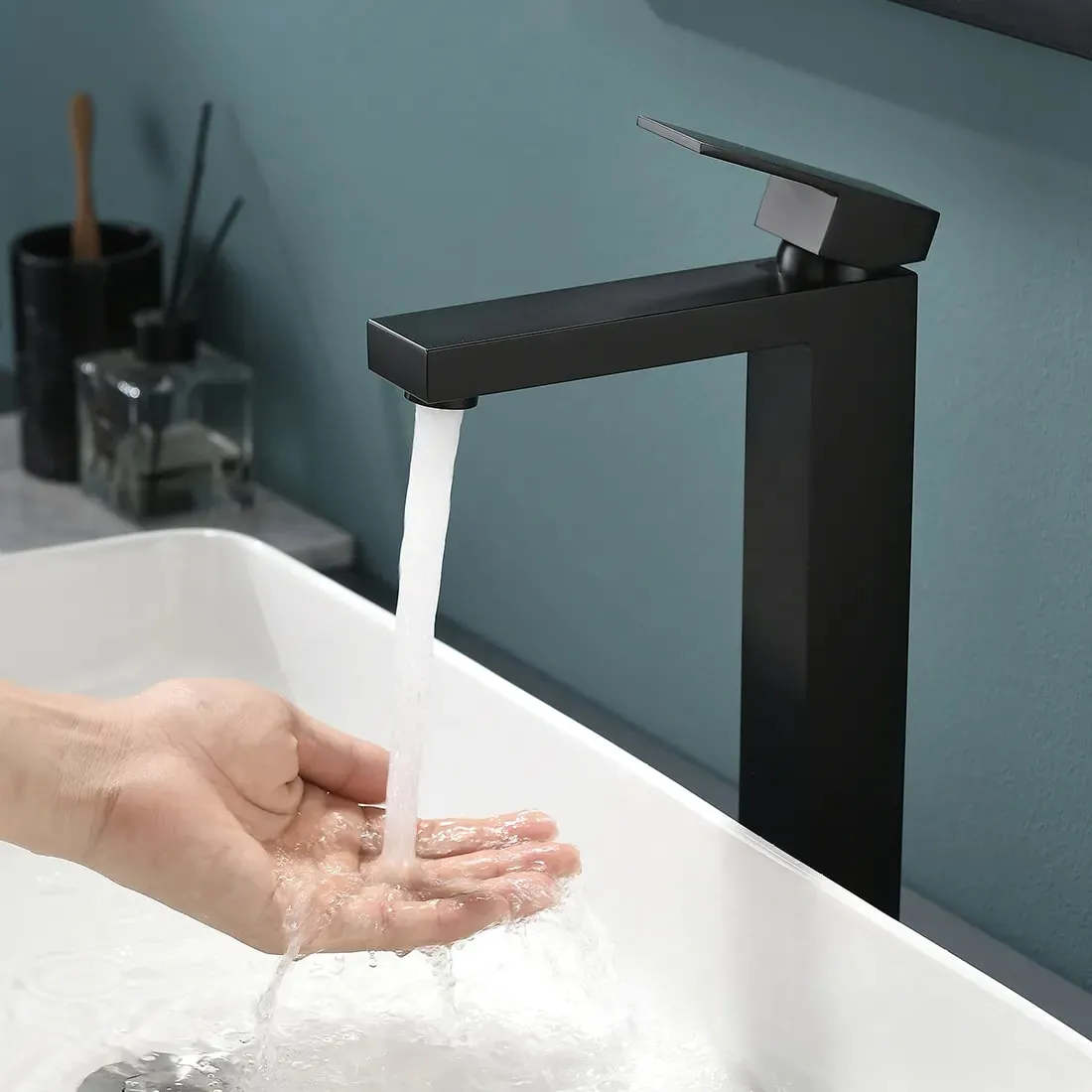 Смеситель для раковины высокий Maretti Umbria Black UMB32RF52, черный