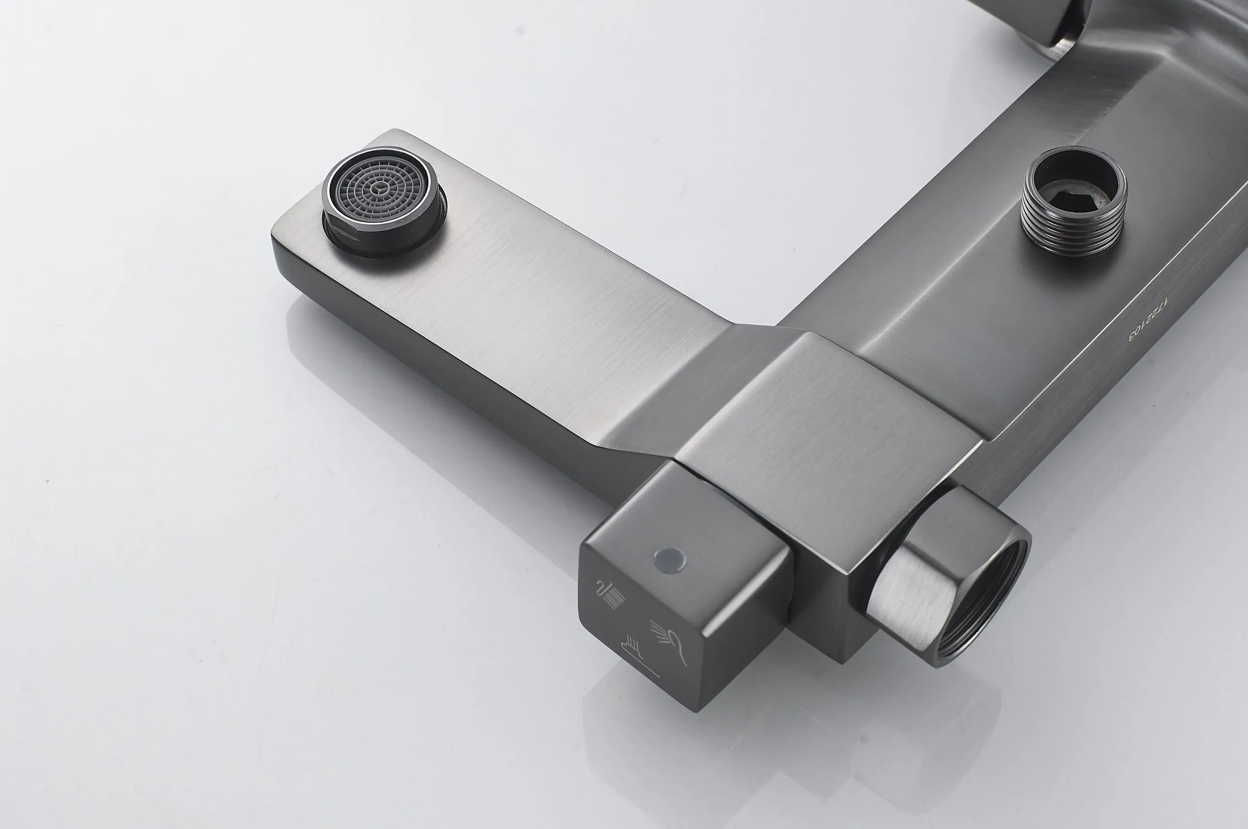 Душевая система Shevanik S9736T, оружейная сталь