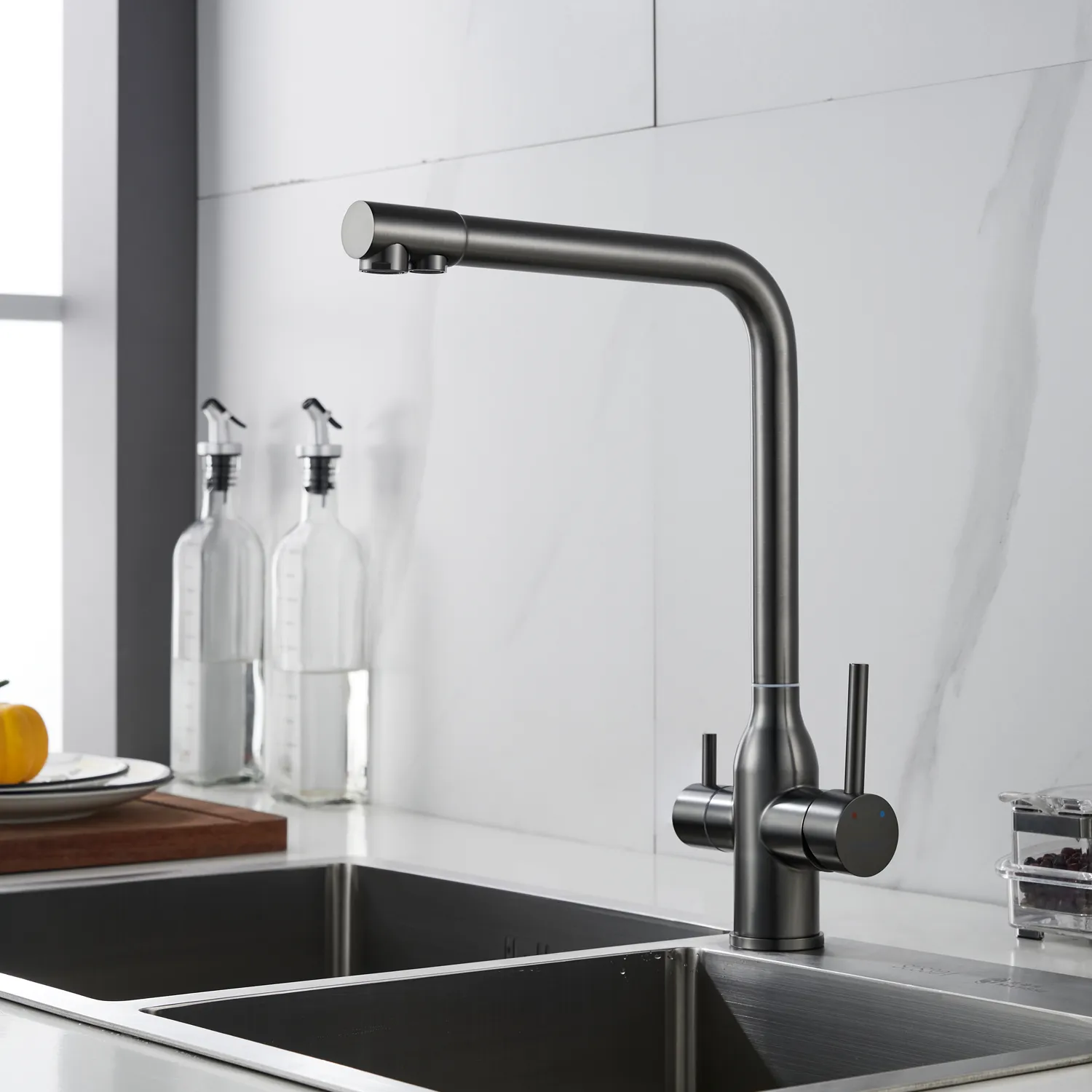 Смеситель для кухни с подключением фильтра Shevanik S248T, оружейная сталь