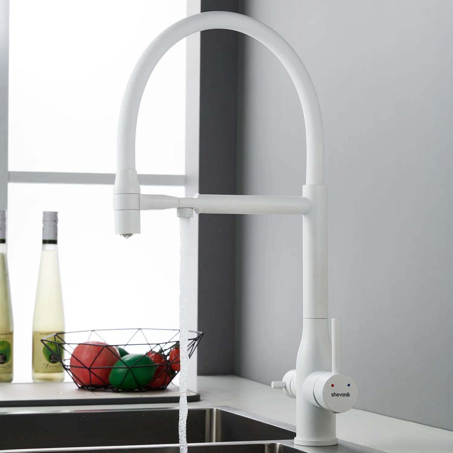 Смеситель для кухни с гибким изливом и подключением фильтра Shevanik S378C, белый