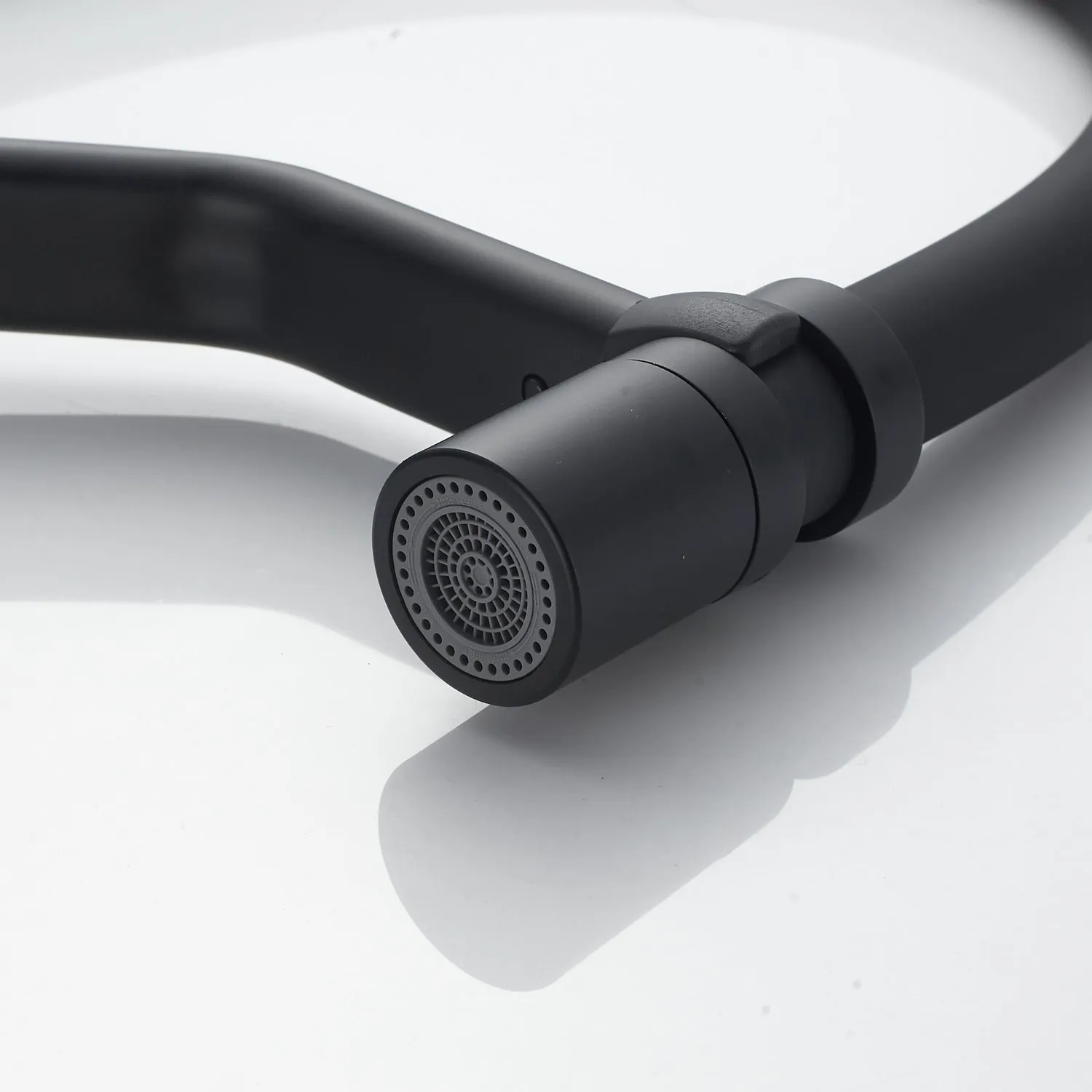 Смеситель для кухни с гибким изливом Shevanik S343H-3, черный