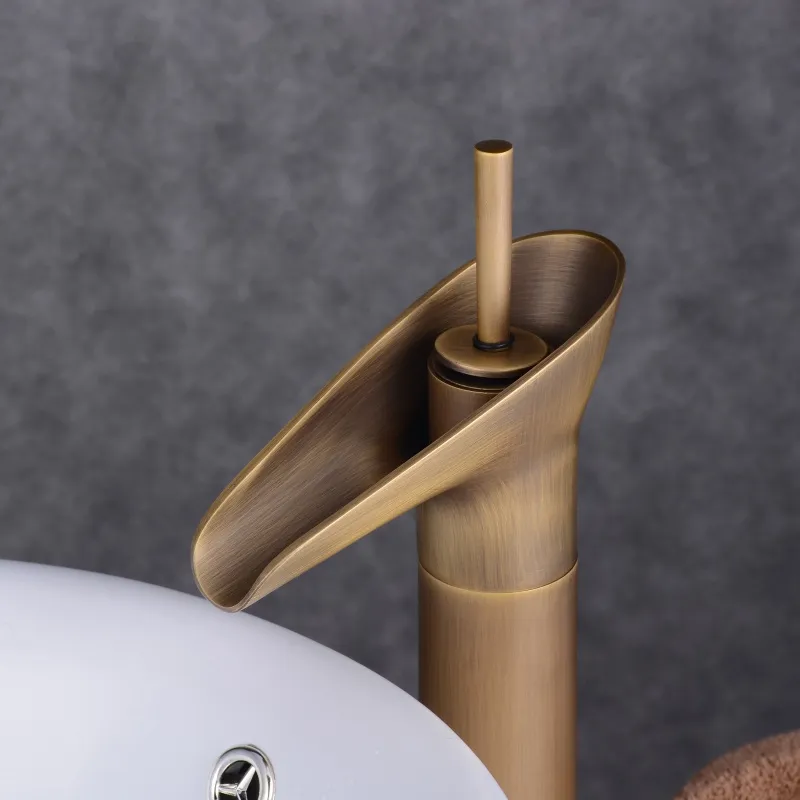 Смеситель для раковины Bronze de Luxe SCANDI 10101, бронза