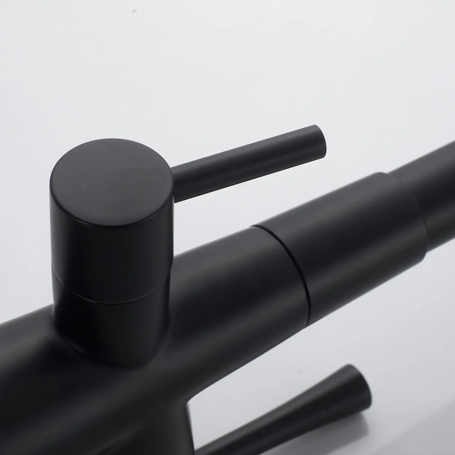 Смеситель для кухни с подключением фильтра Shevanik S528H, черный