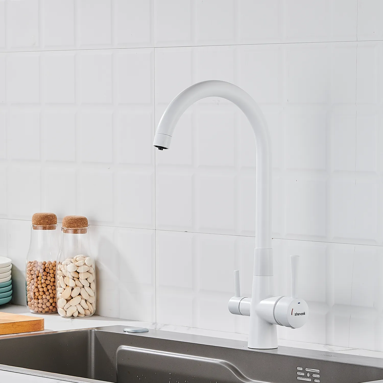 Смеситель для кухни с подключением фильтра Shevanik S428C, белый