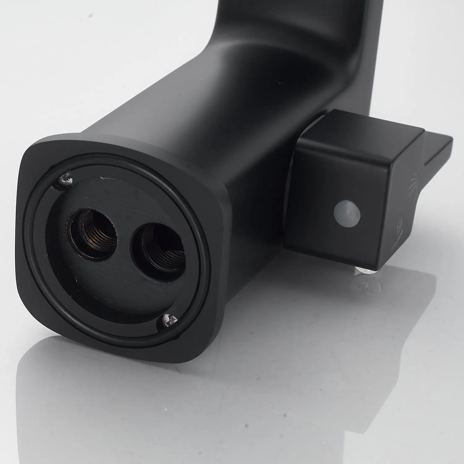 Смеситель на борт ванны Shevanik S9912H, черный