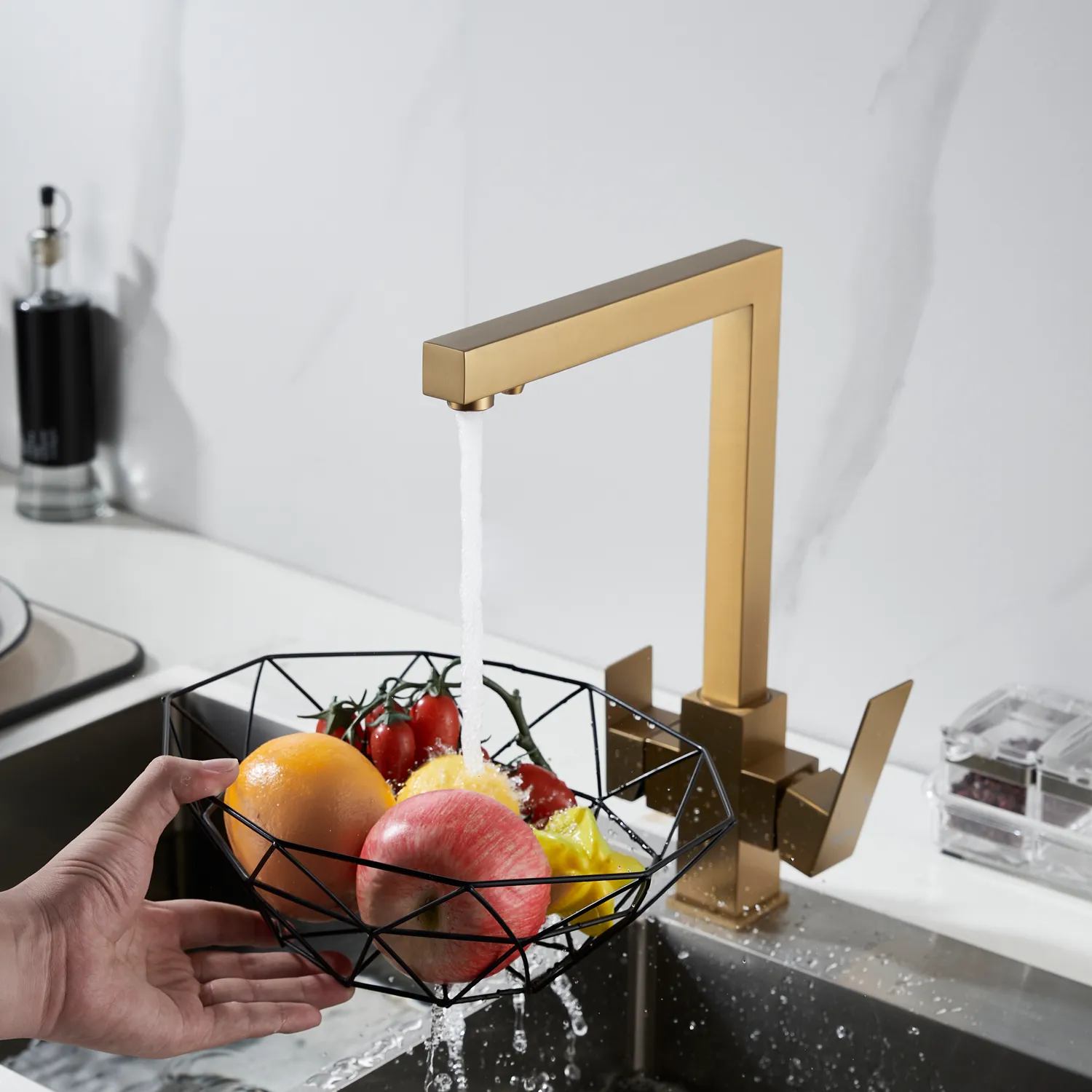 Смеситель для кухни с подключением фильтра Shevanik S148G, золотой сатин