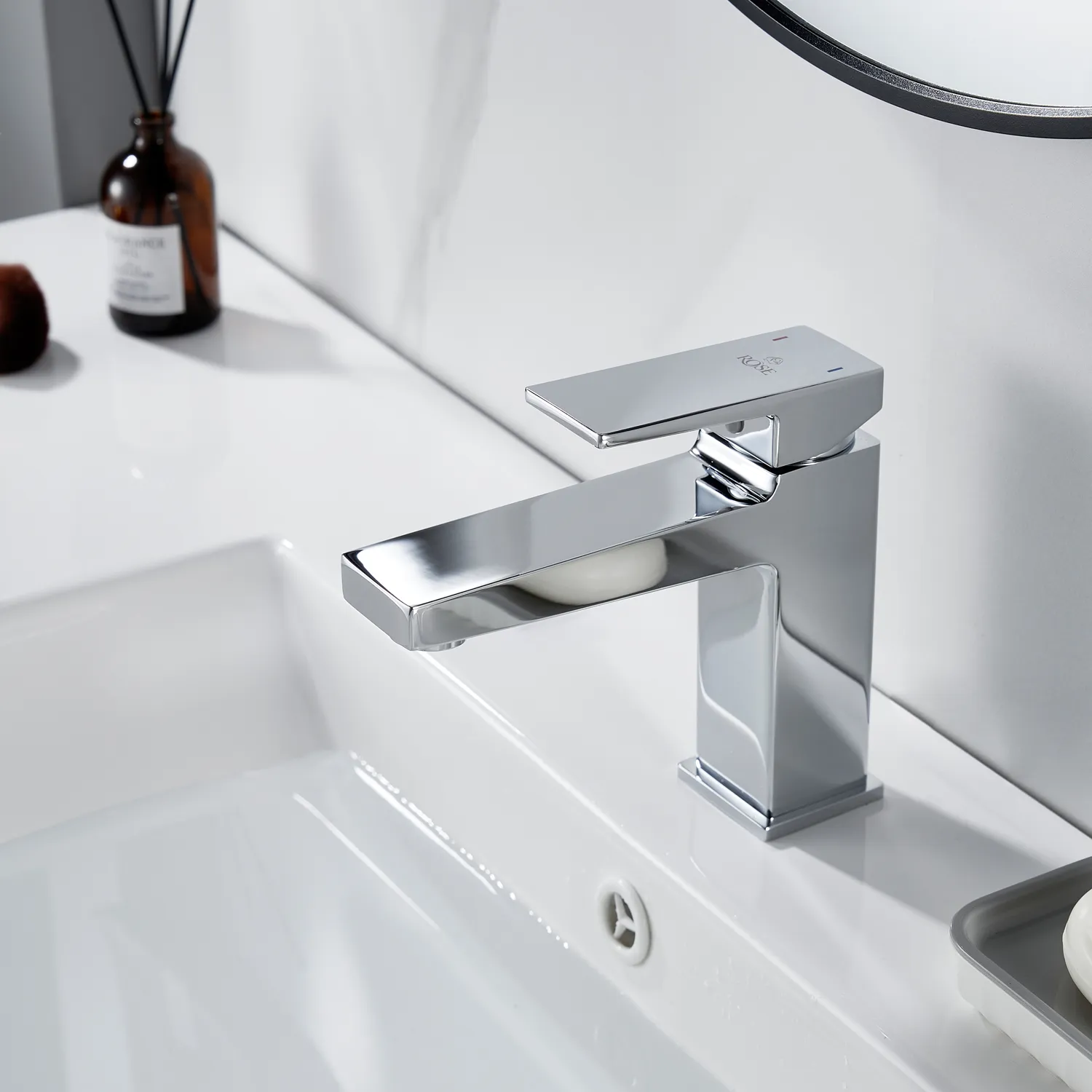 Смеситель для раковины Rose R2801, хром